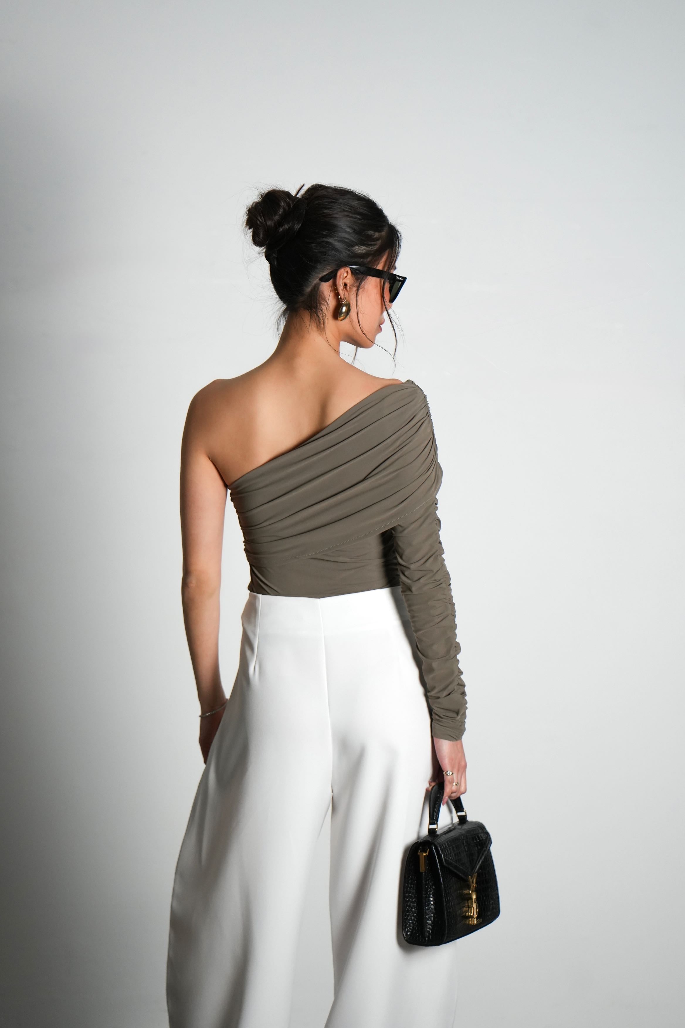 חולצת סינטי-חאקי