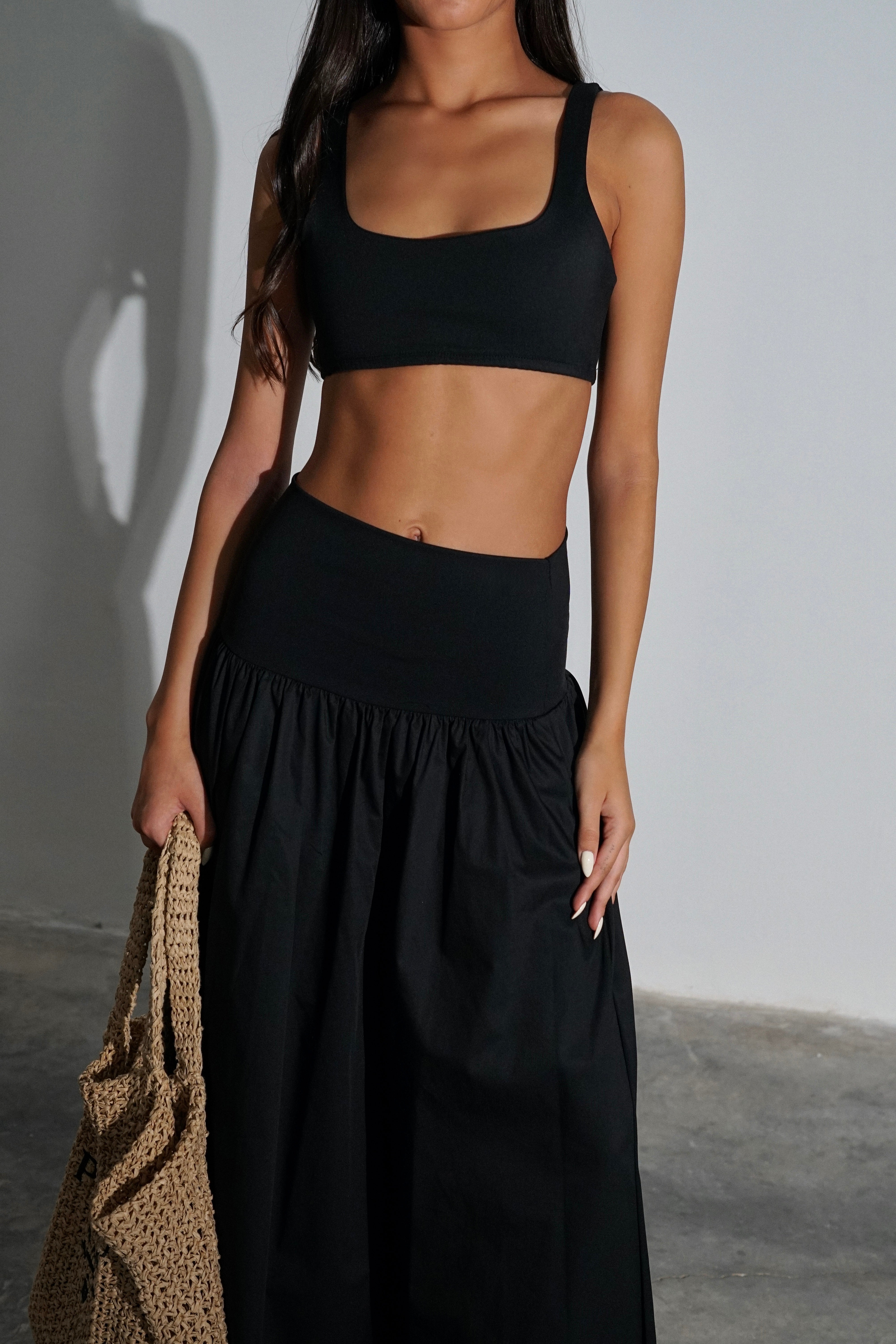 חליפת בקס-שחור