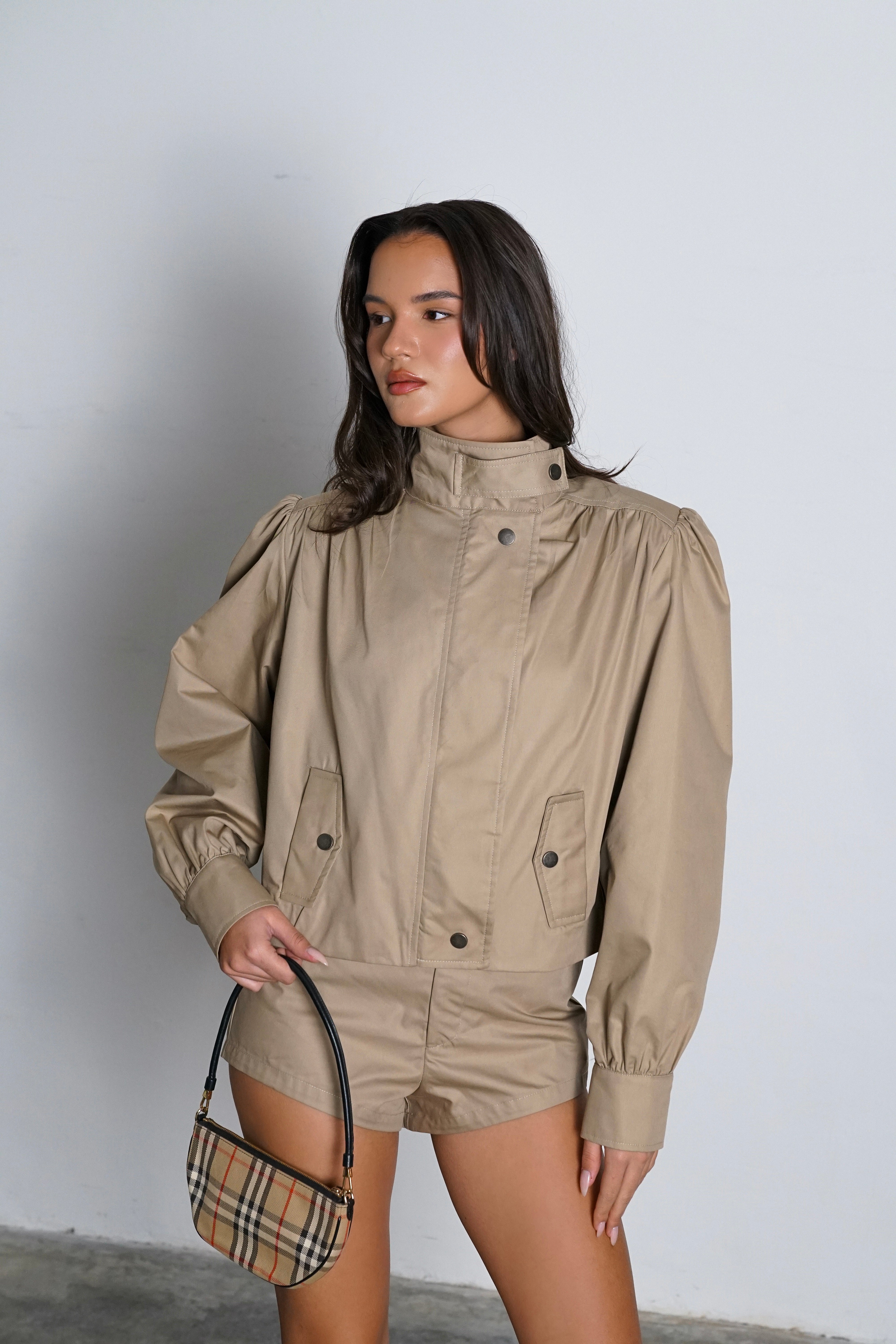 חליפת לירי-בז