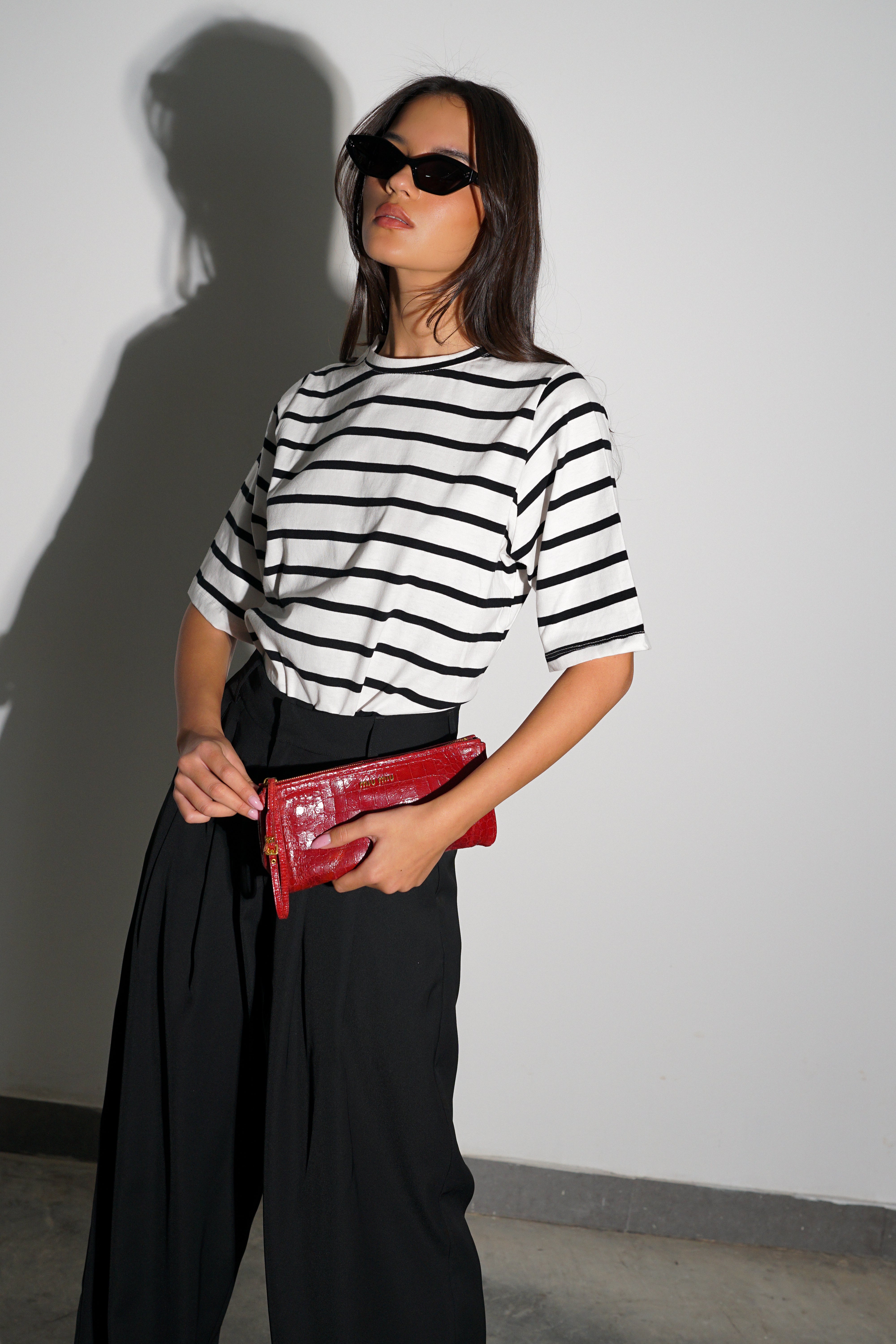 חולצת בייסיק פיי-שחור