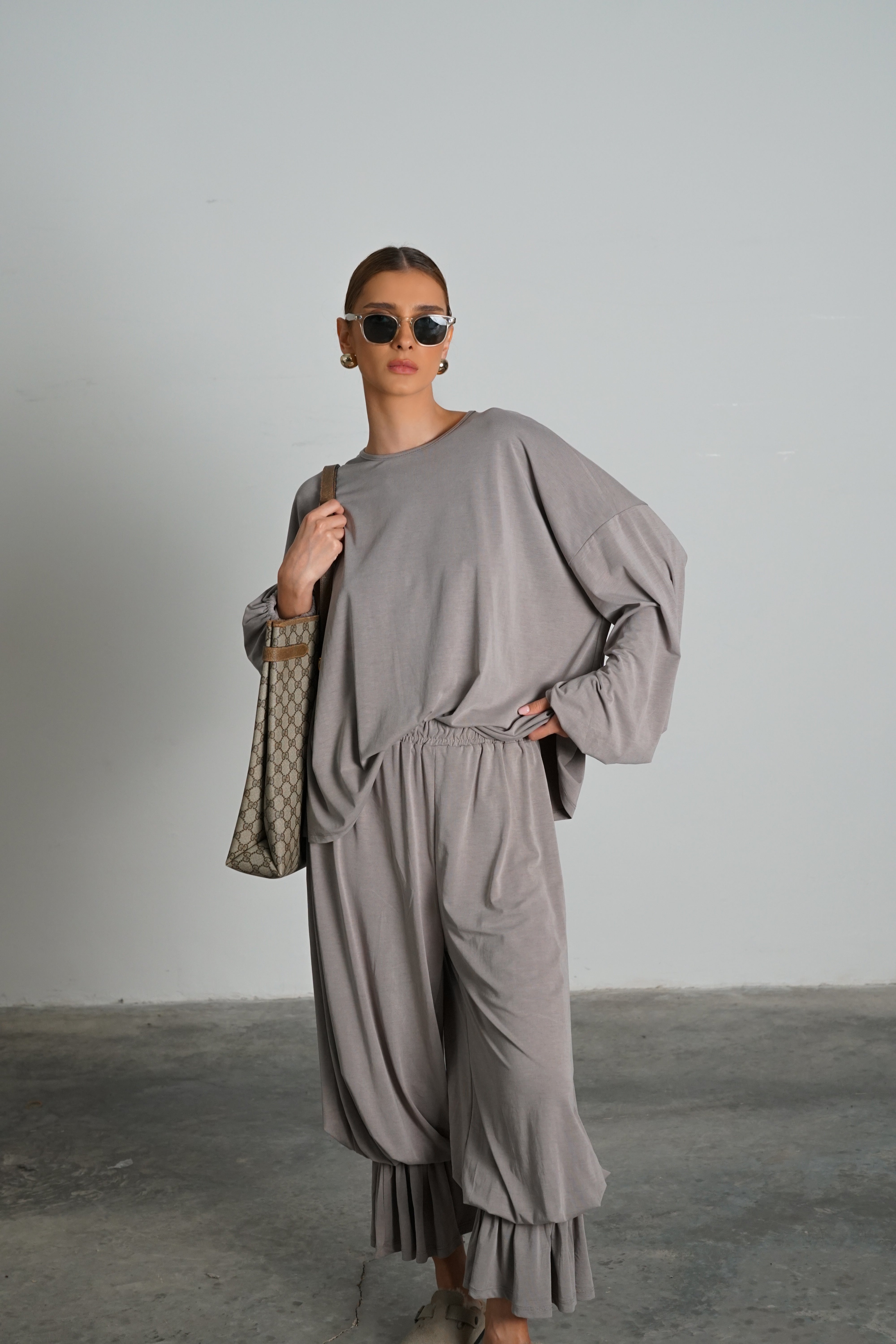 חליפת גאלה-אפור