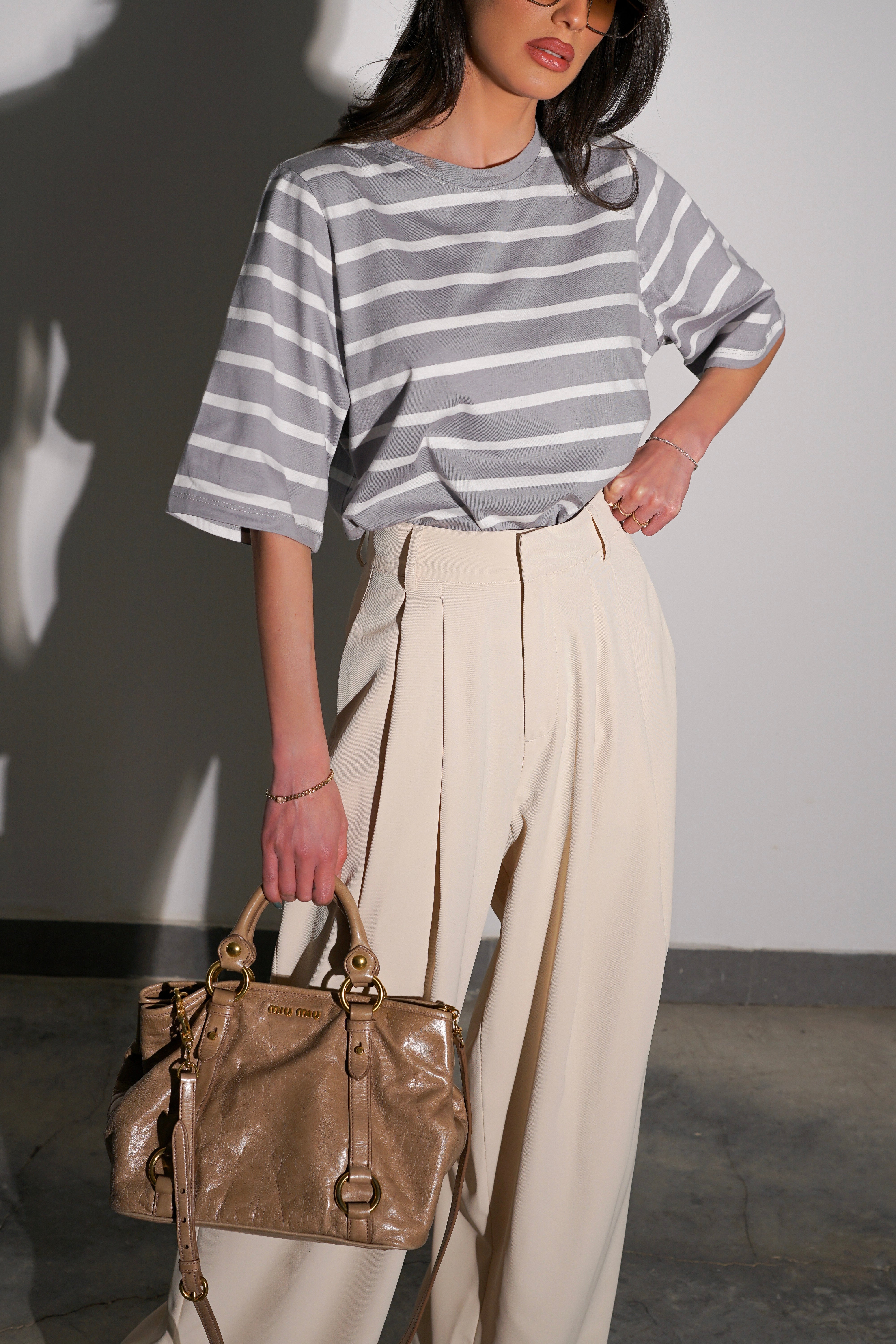 חולצת בייסיק פיי-אפור