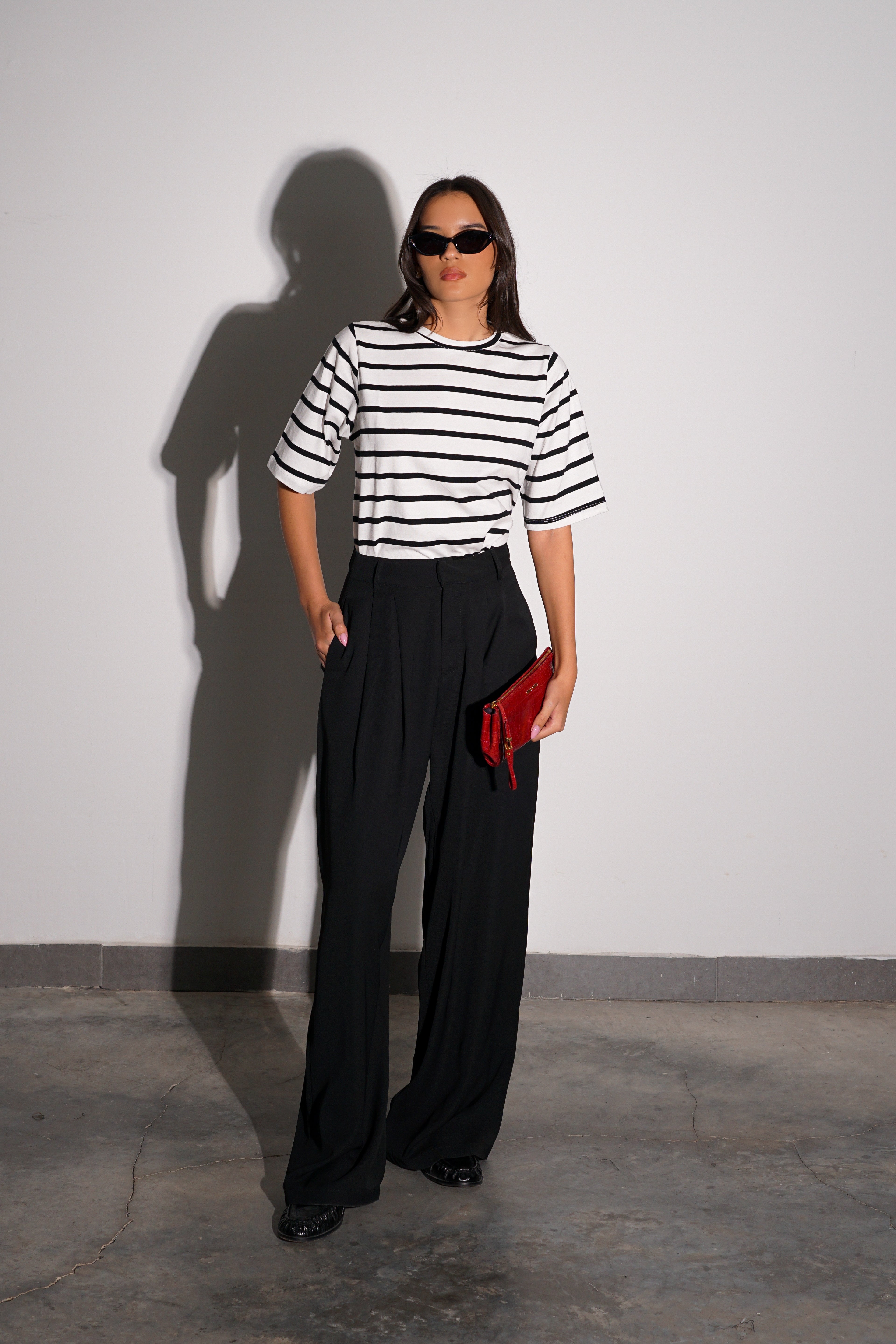 חולצת בייסיק פיי-שחור