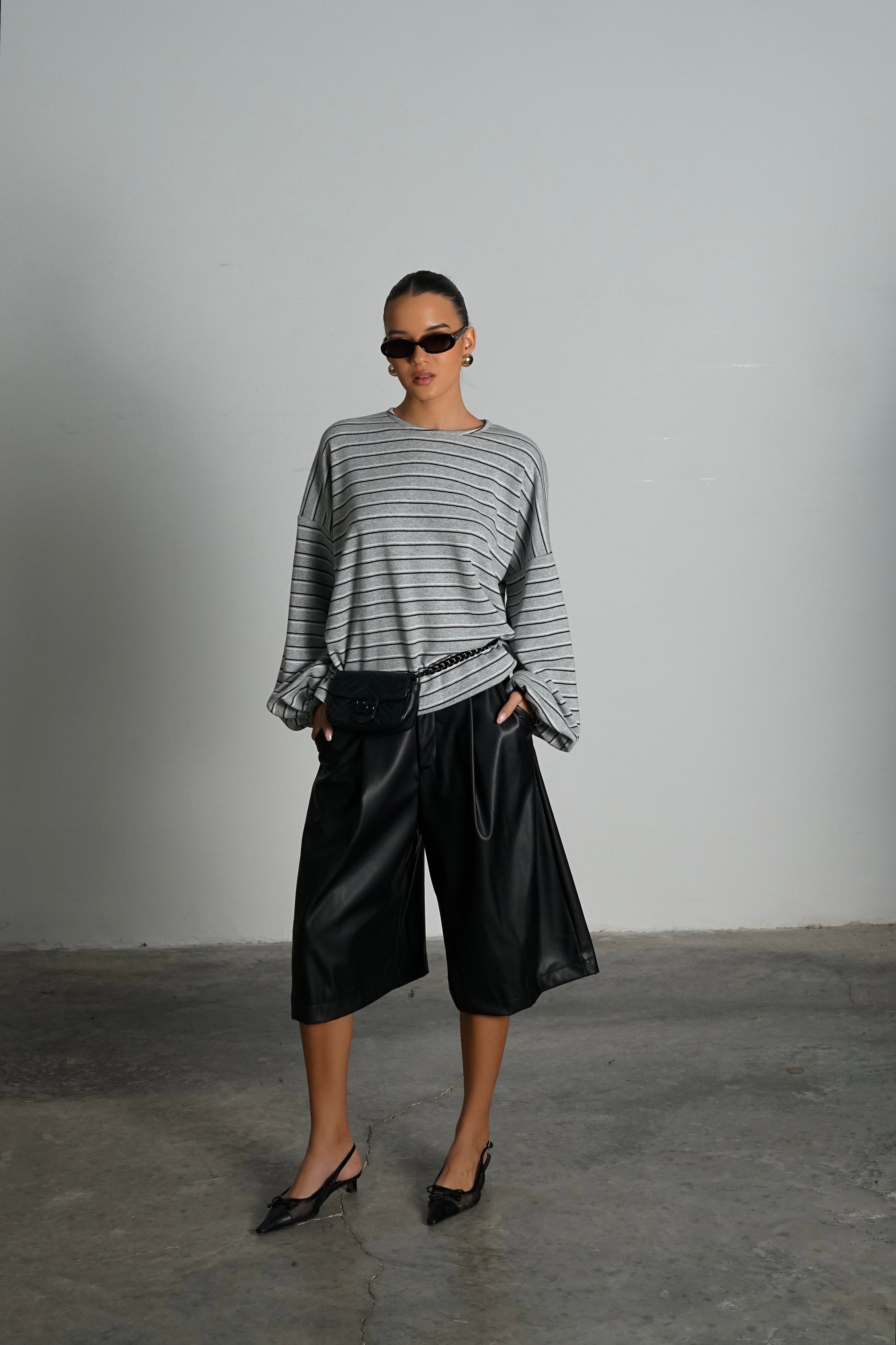 חולצת מייבי-אפור