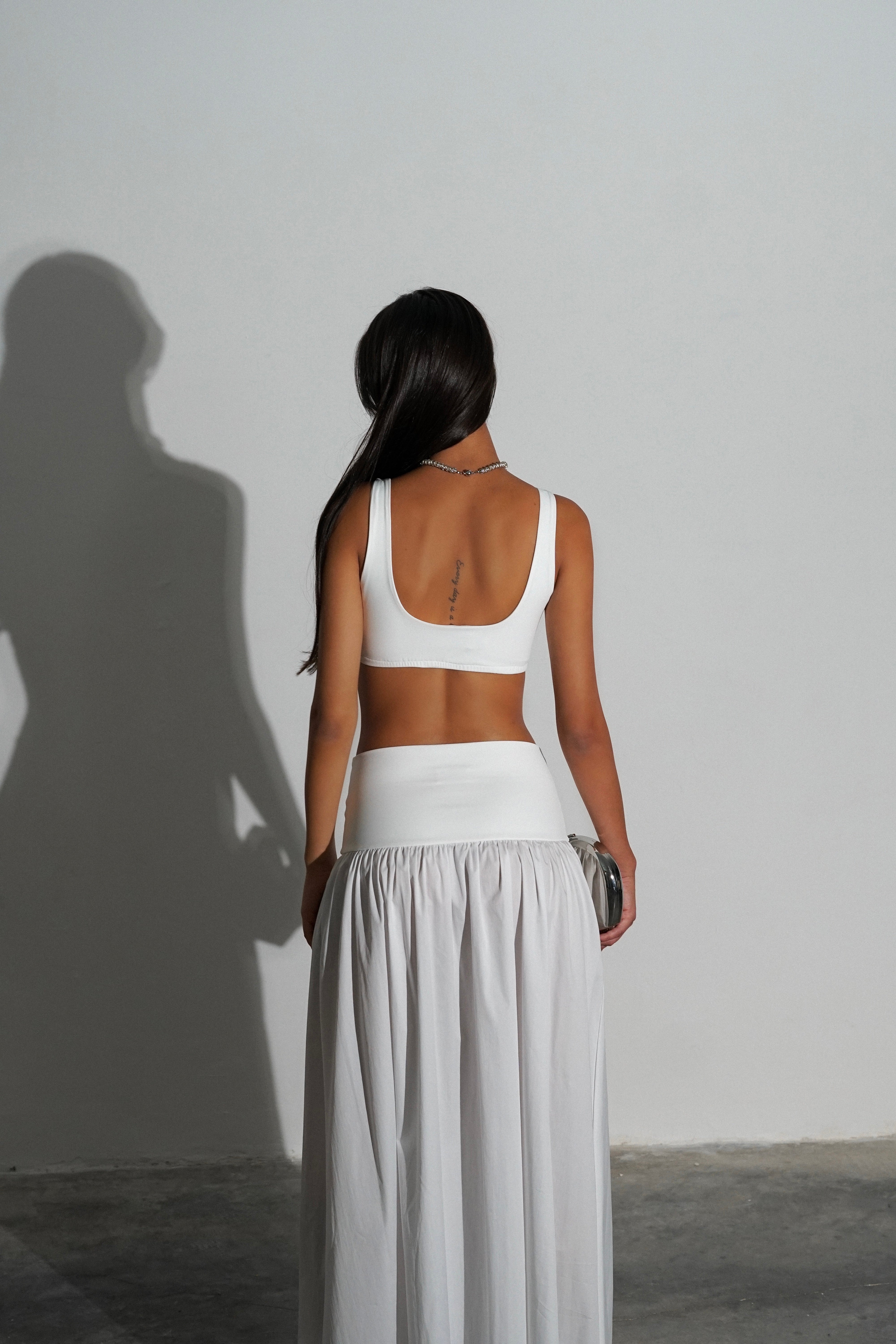 חליפת בקס-לבן