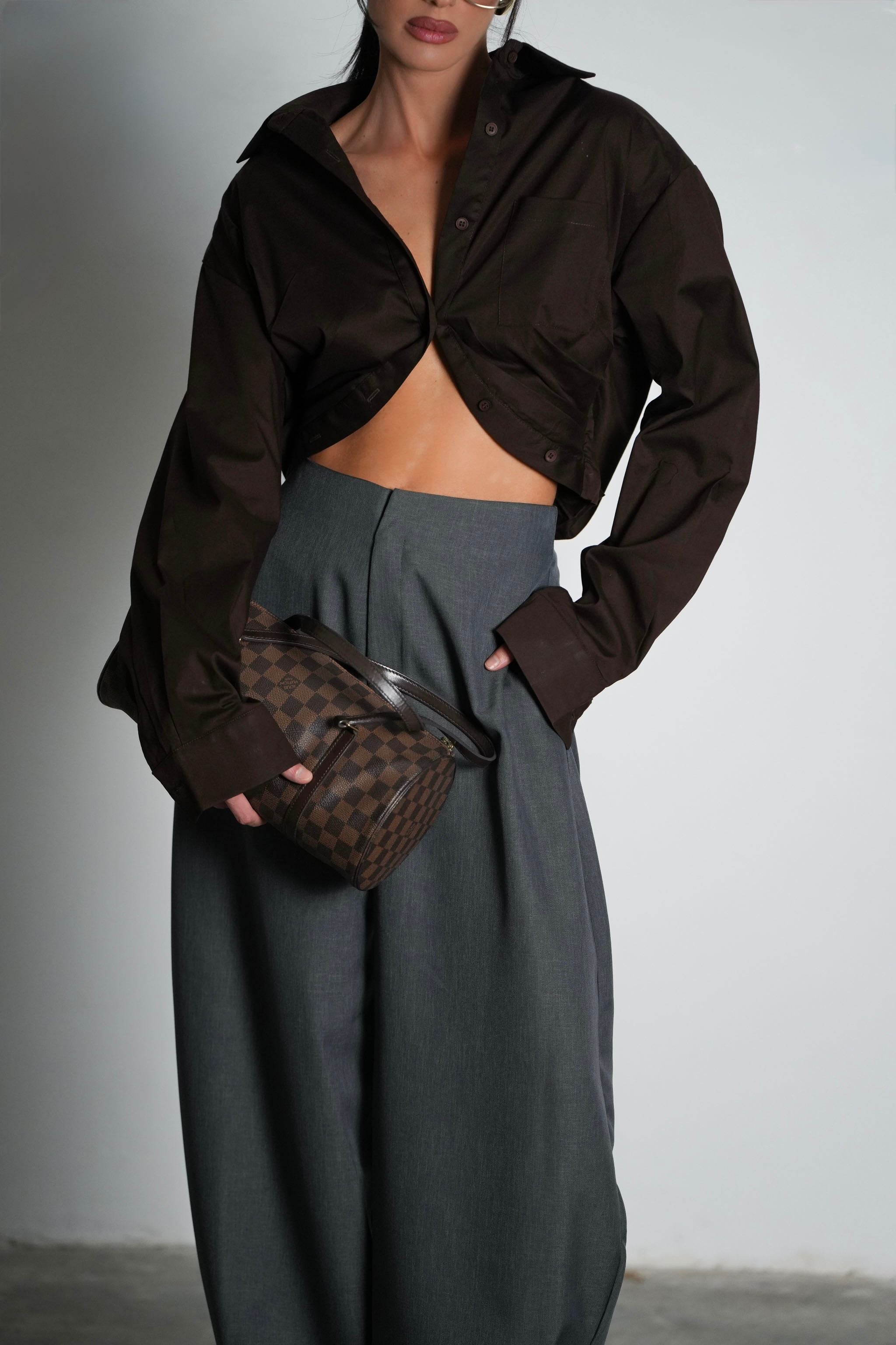 חולצת טויה-חום כהה