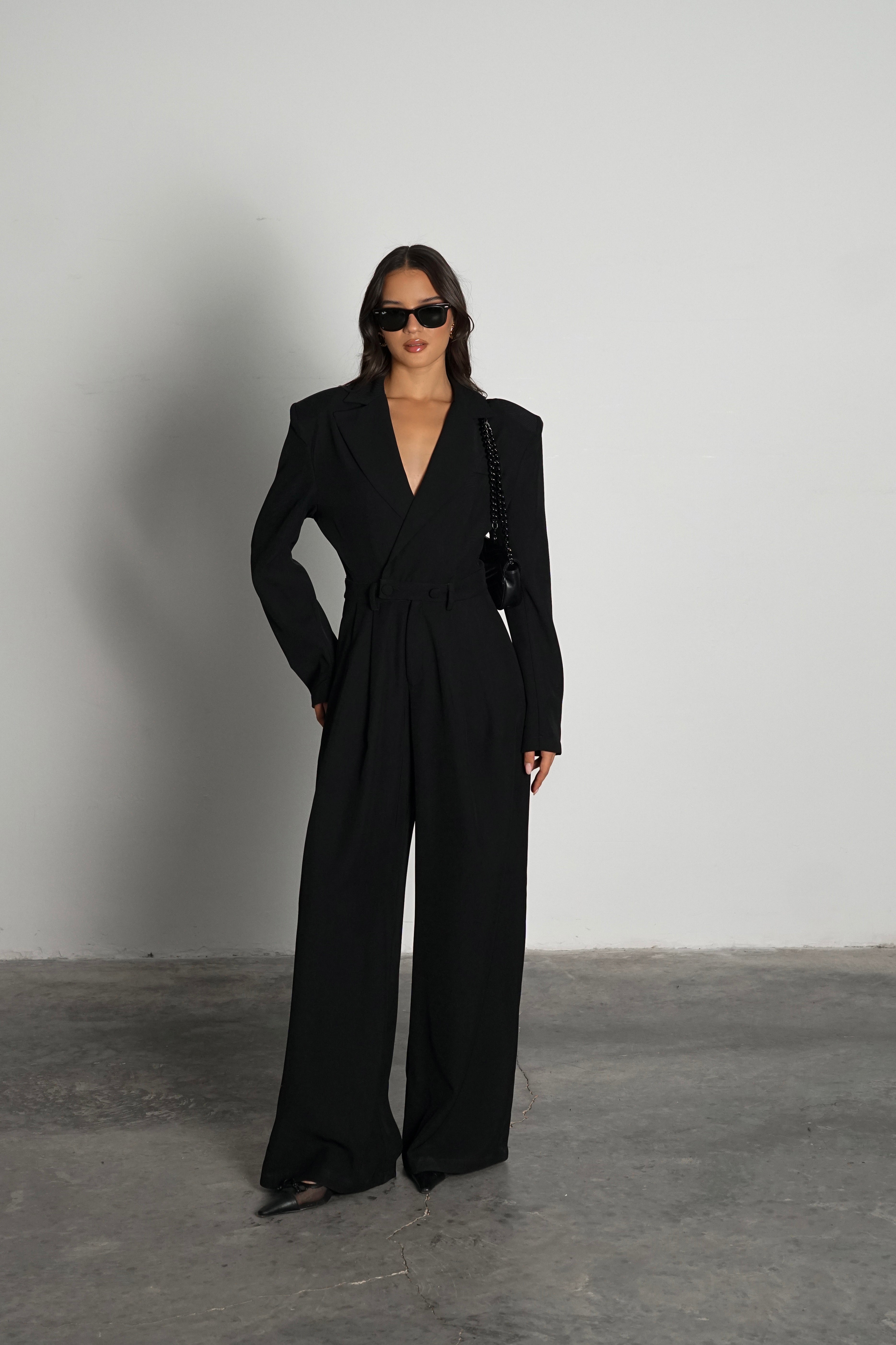 אוברול מונה