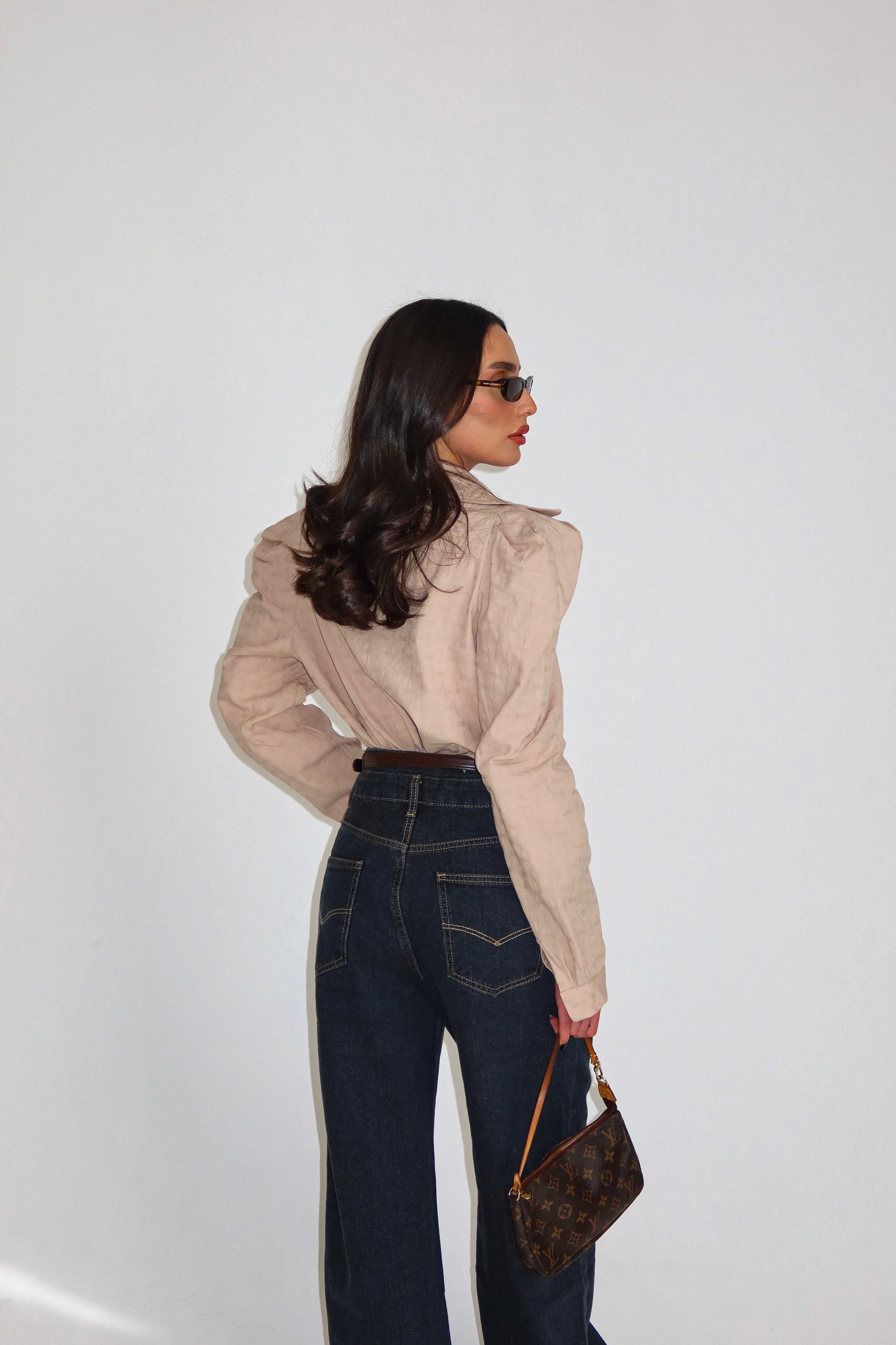 חולצת אמבר-בז׳