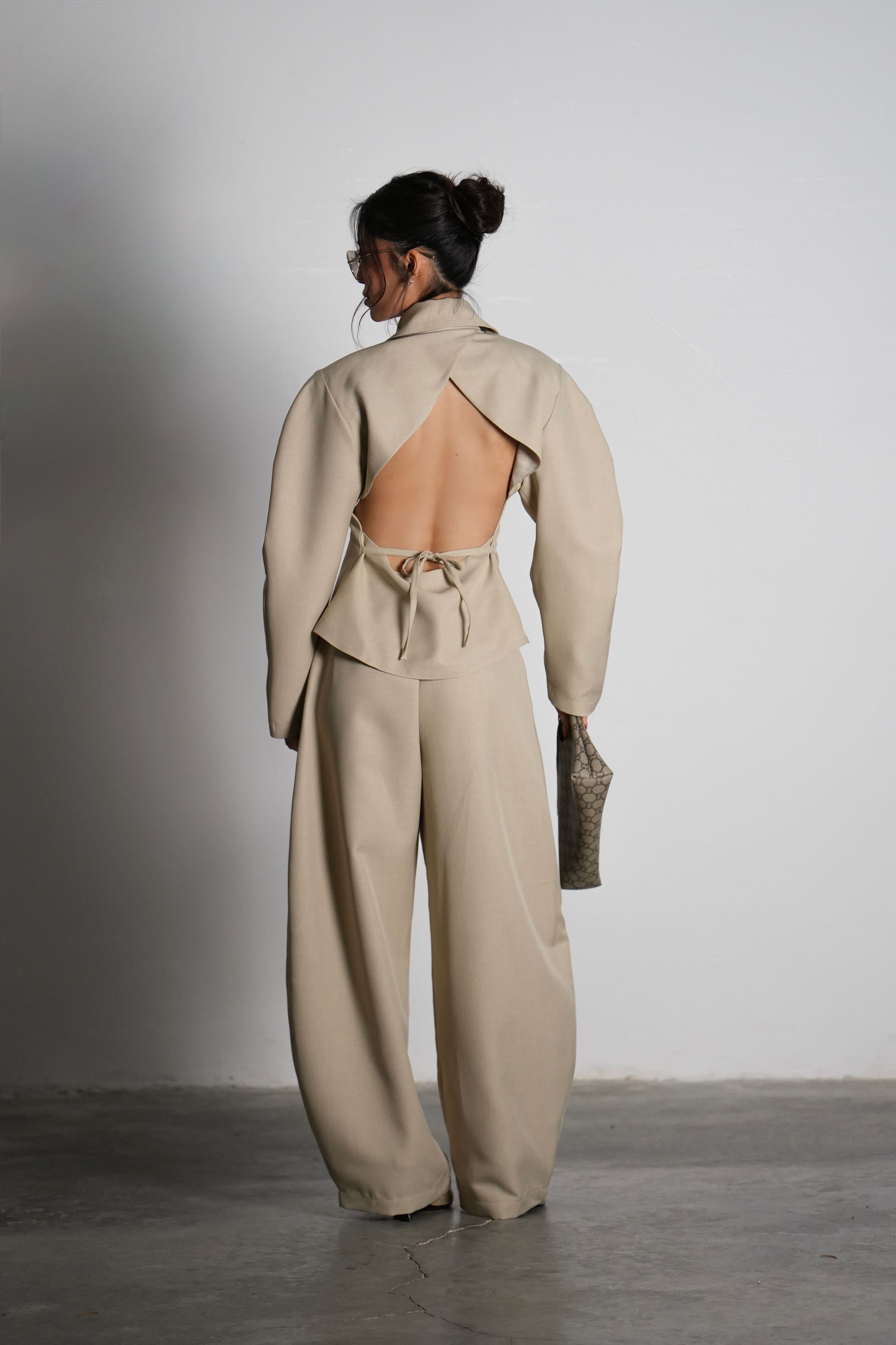 חליפת מידטאון-בז