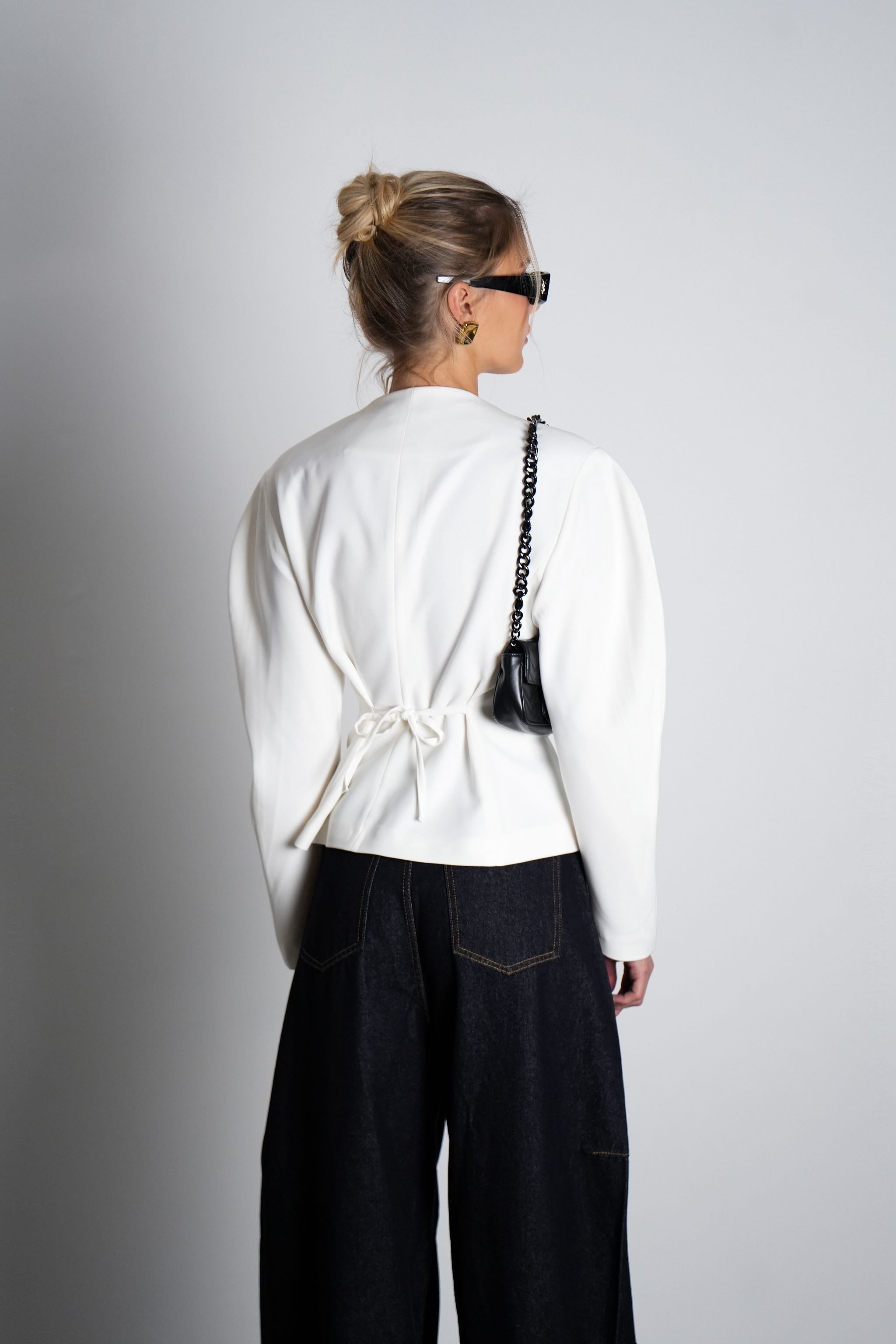 ג'קט אמיליה-לבן