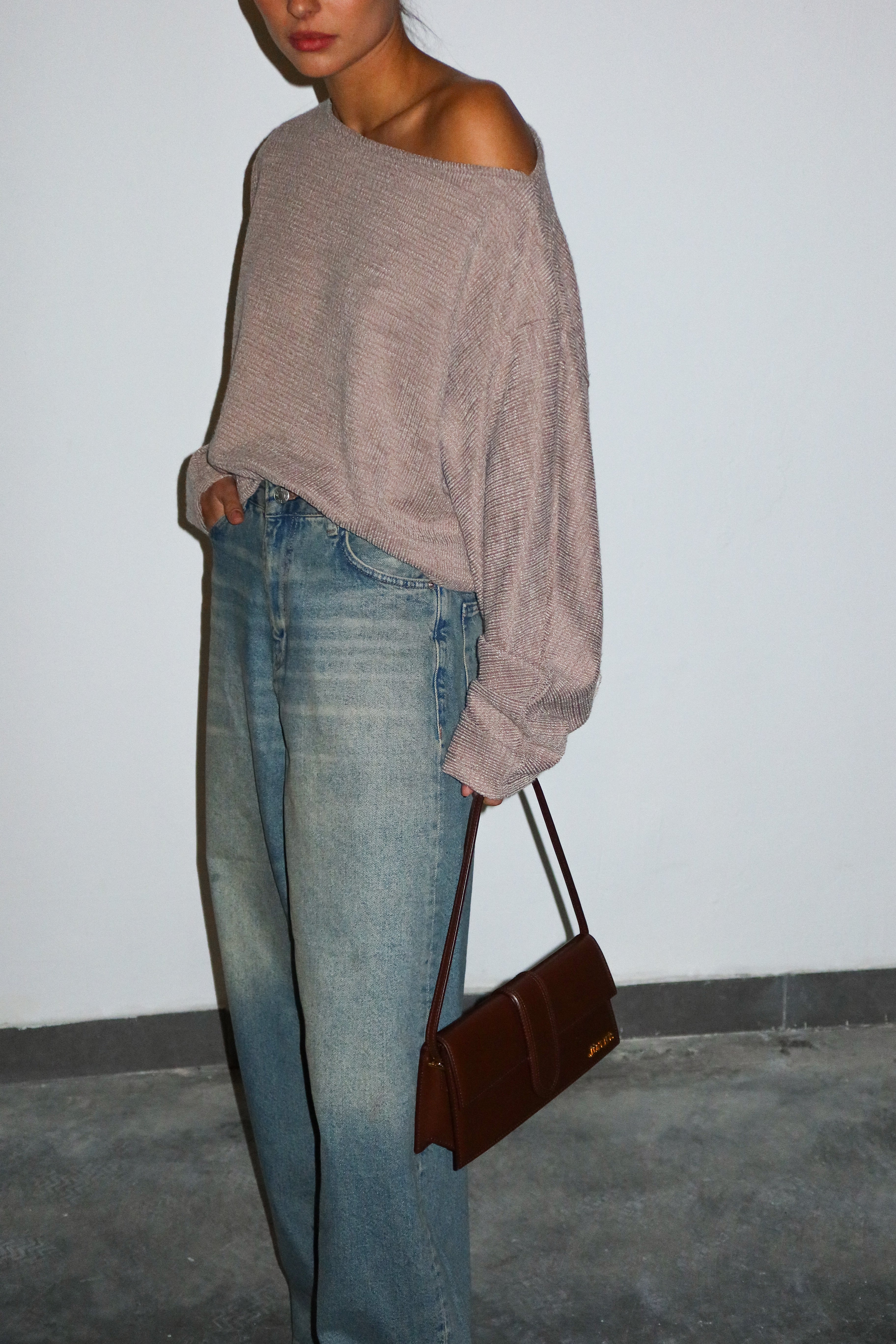 חולצת ג׳סטין-מוקה