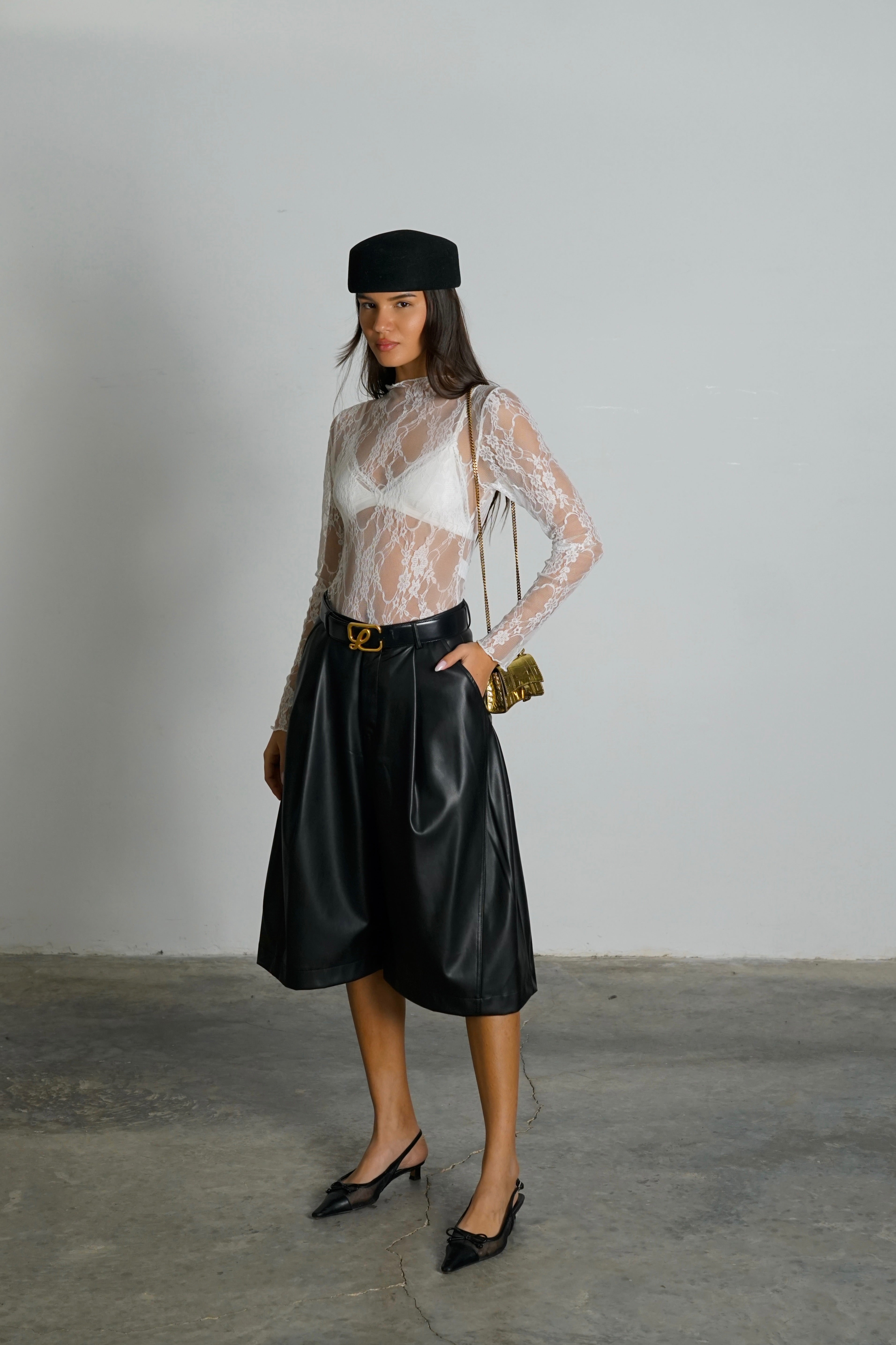 בגד גוף פריורטרי-לבן