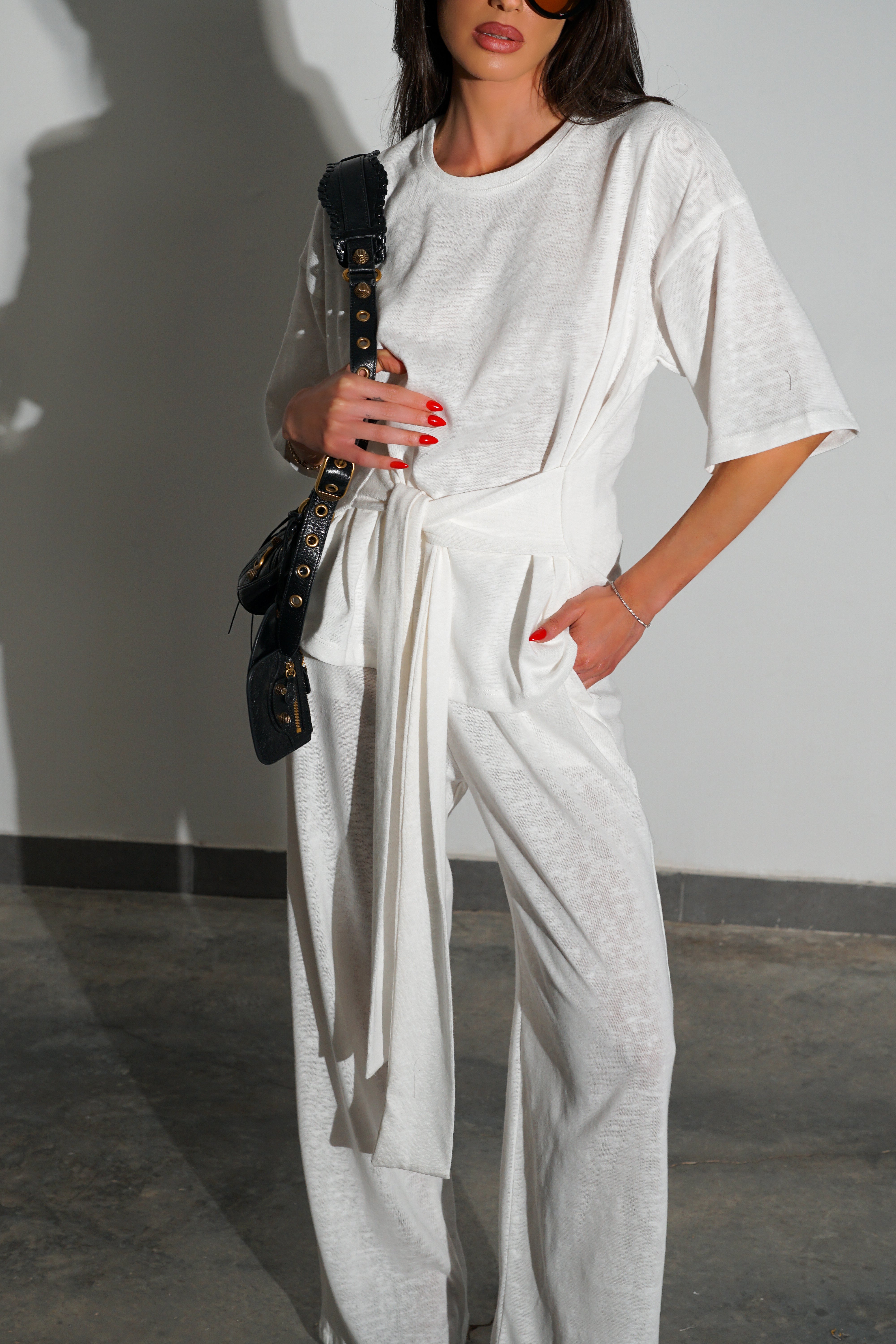 חליפת קלרה-לבן