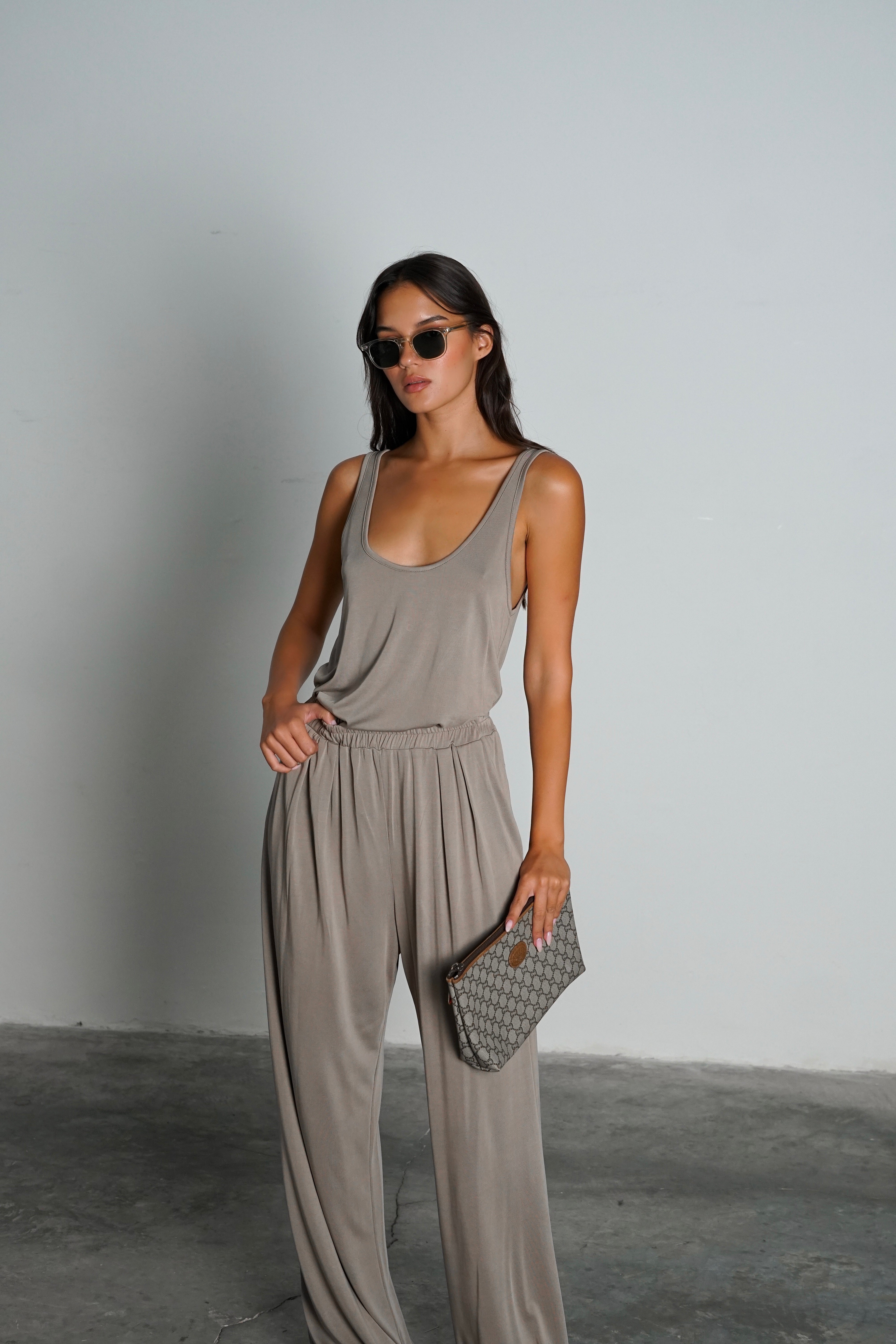 חליפת יובי-מוקה