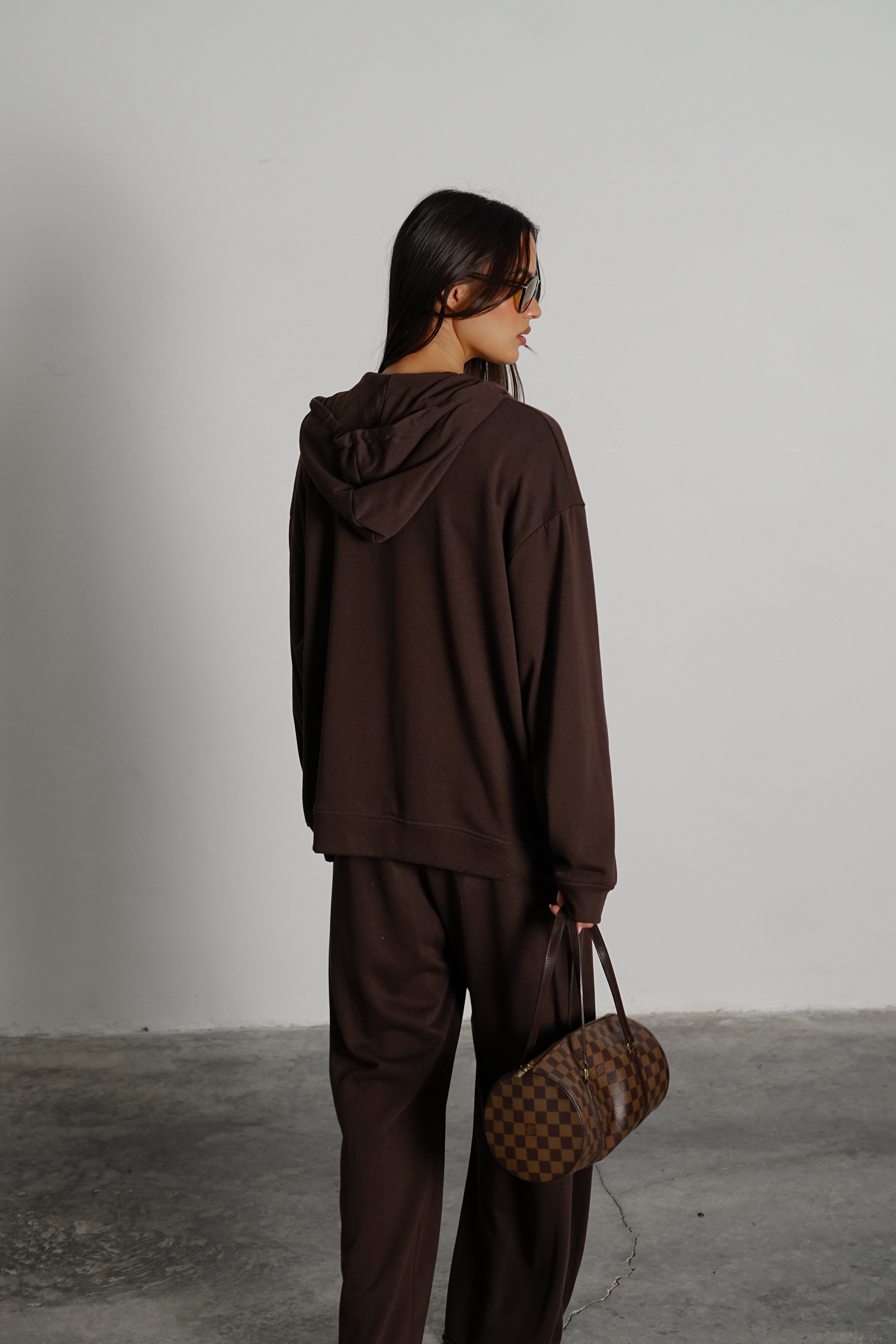 חליפת לובר-חום