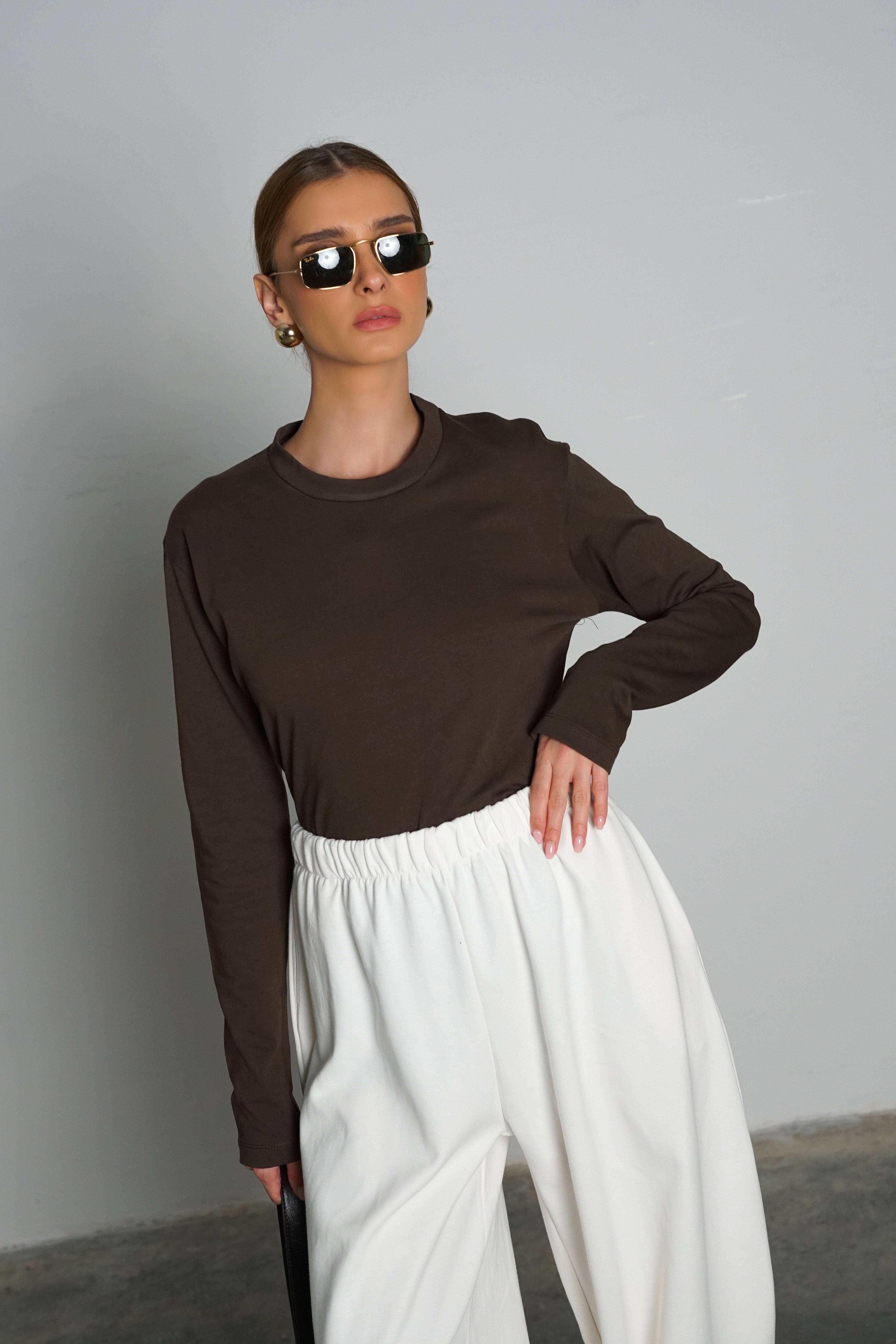 חולצת בייסיקלי-חום