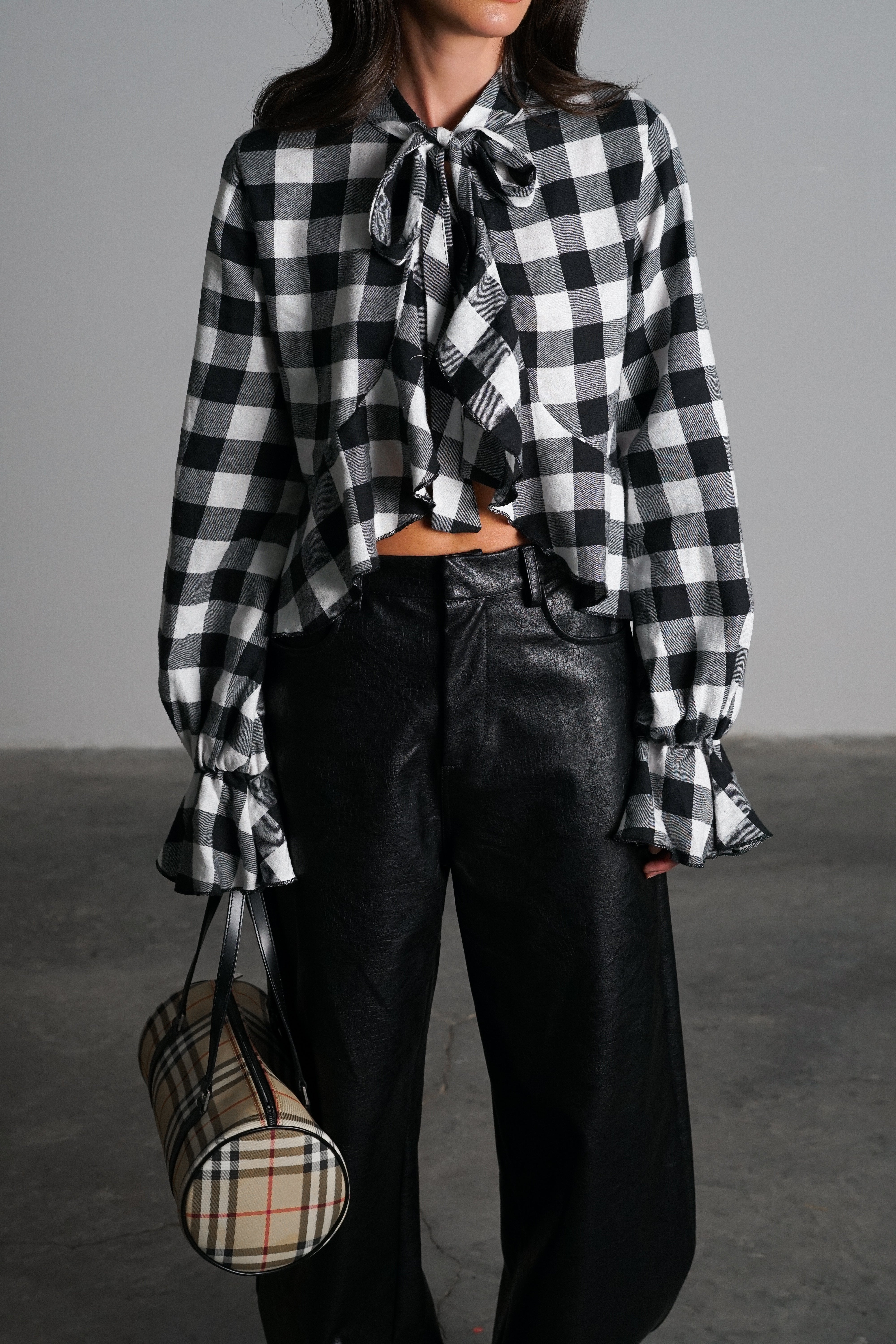 חולצת טורין-שחור