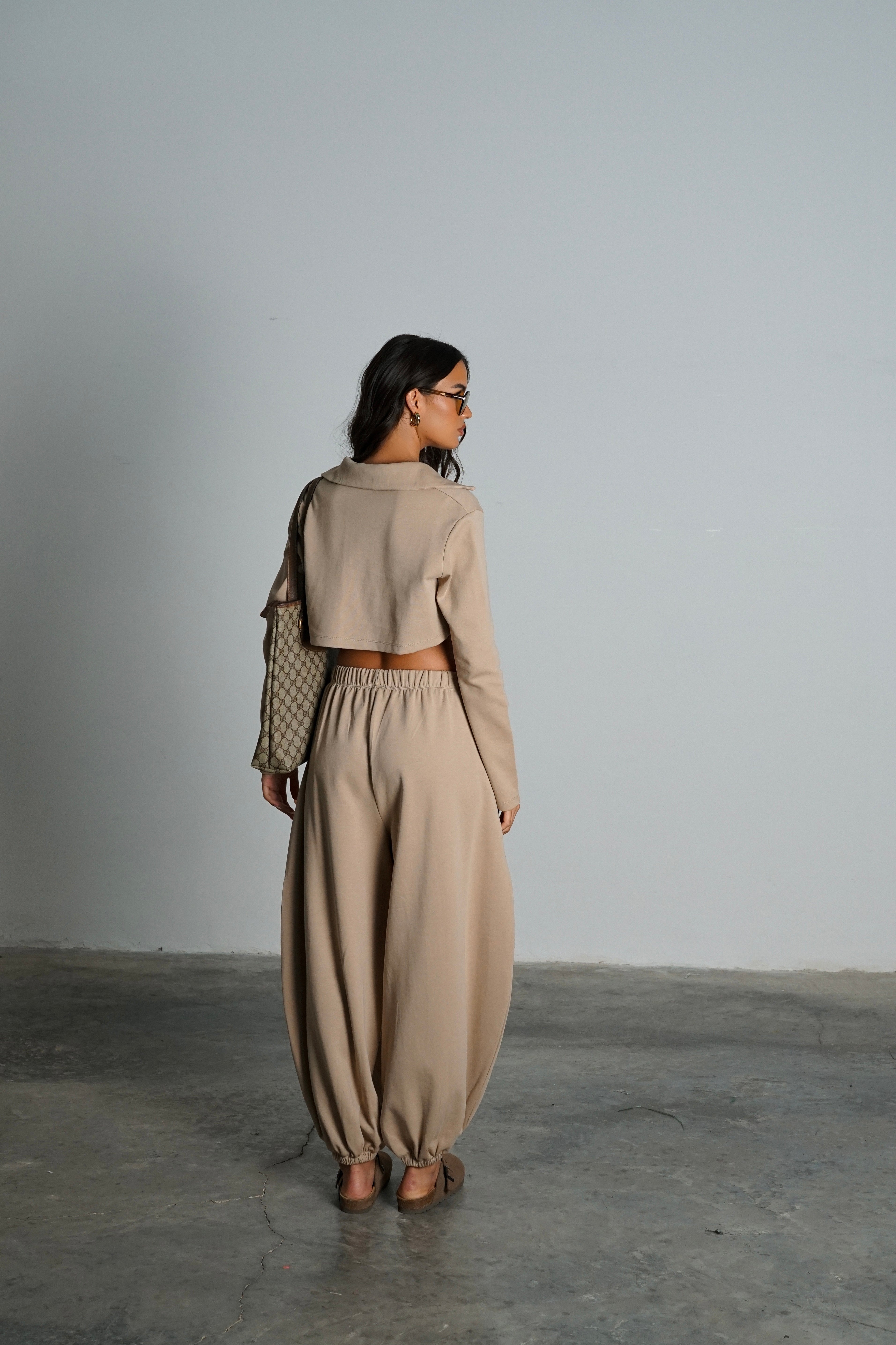 חליפת בלומה-מוקה