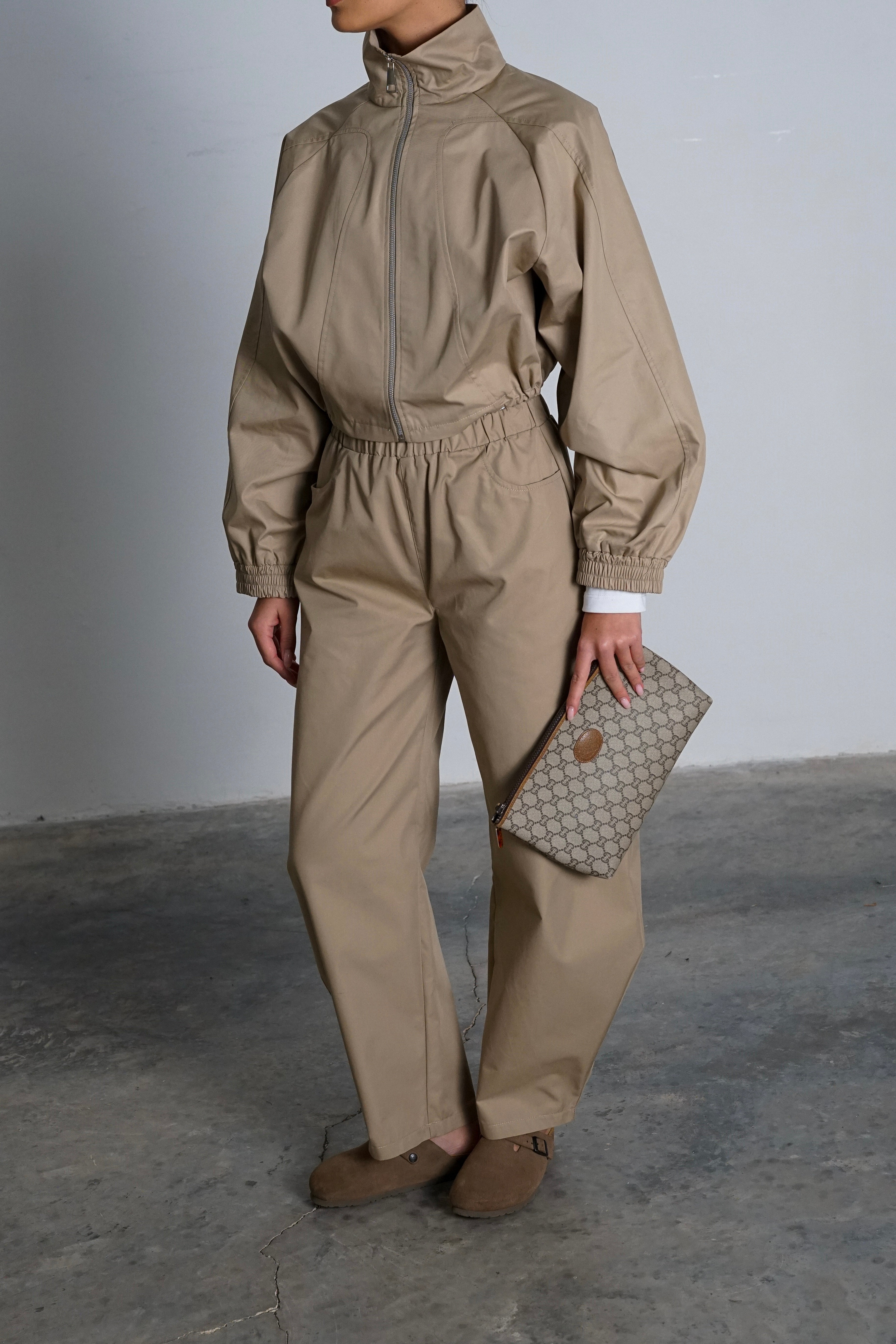 חליפת אסטל-אבן