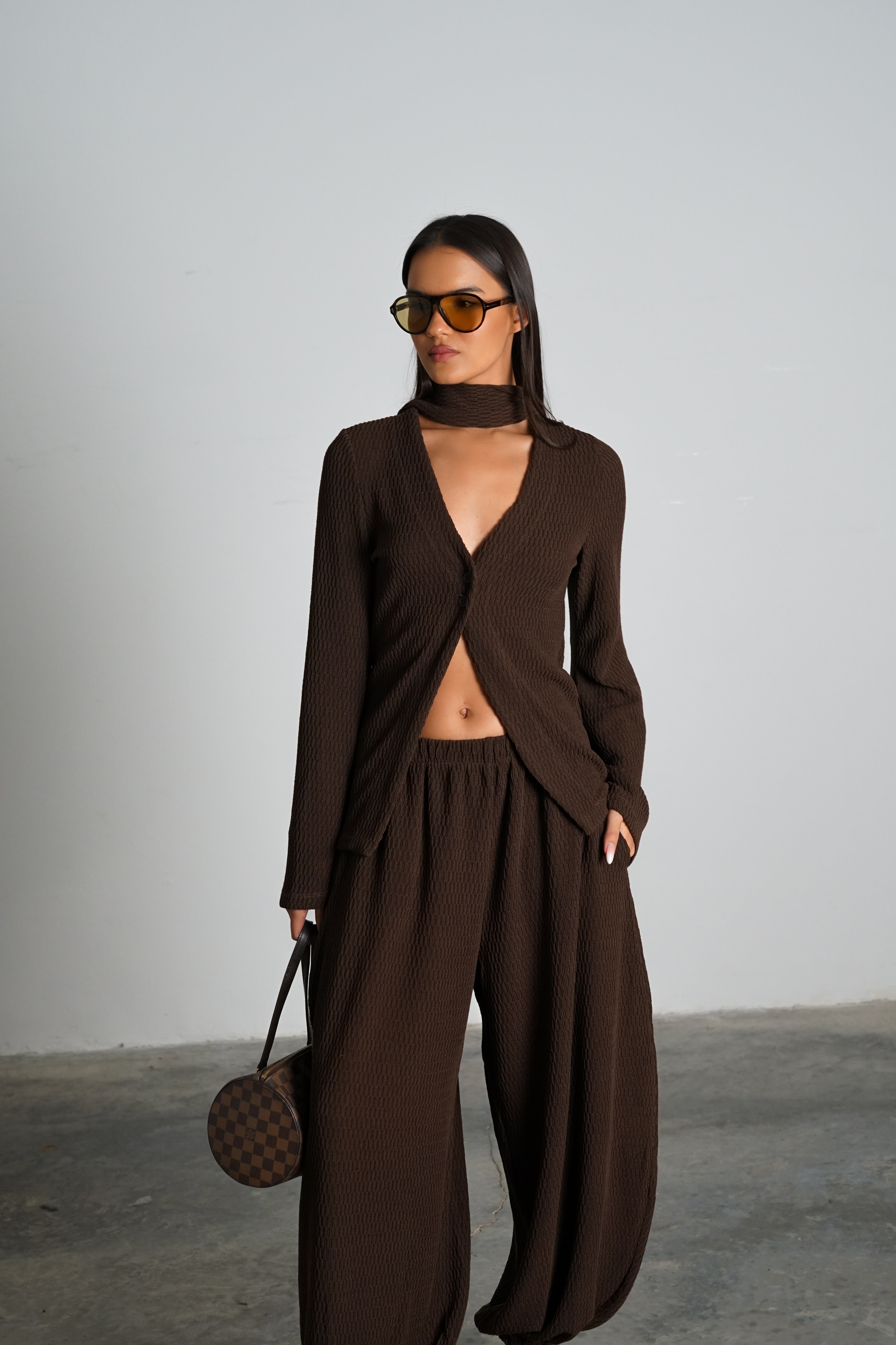 חליפת סאבלט-חום