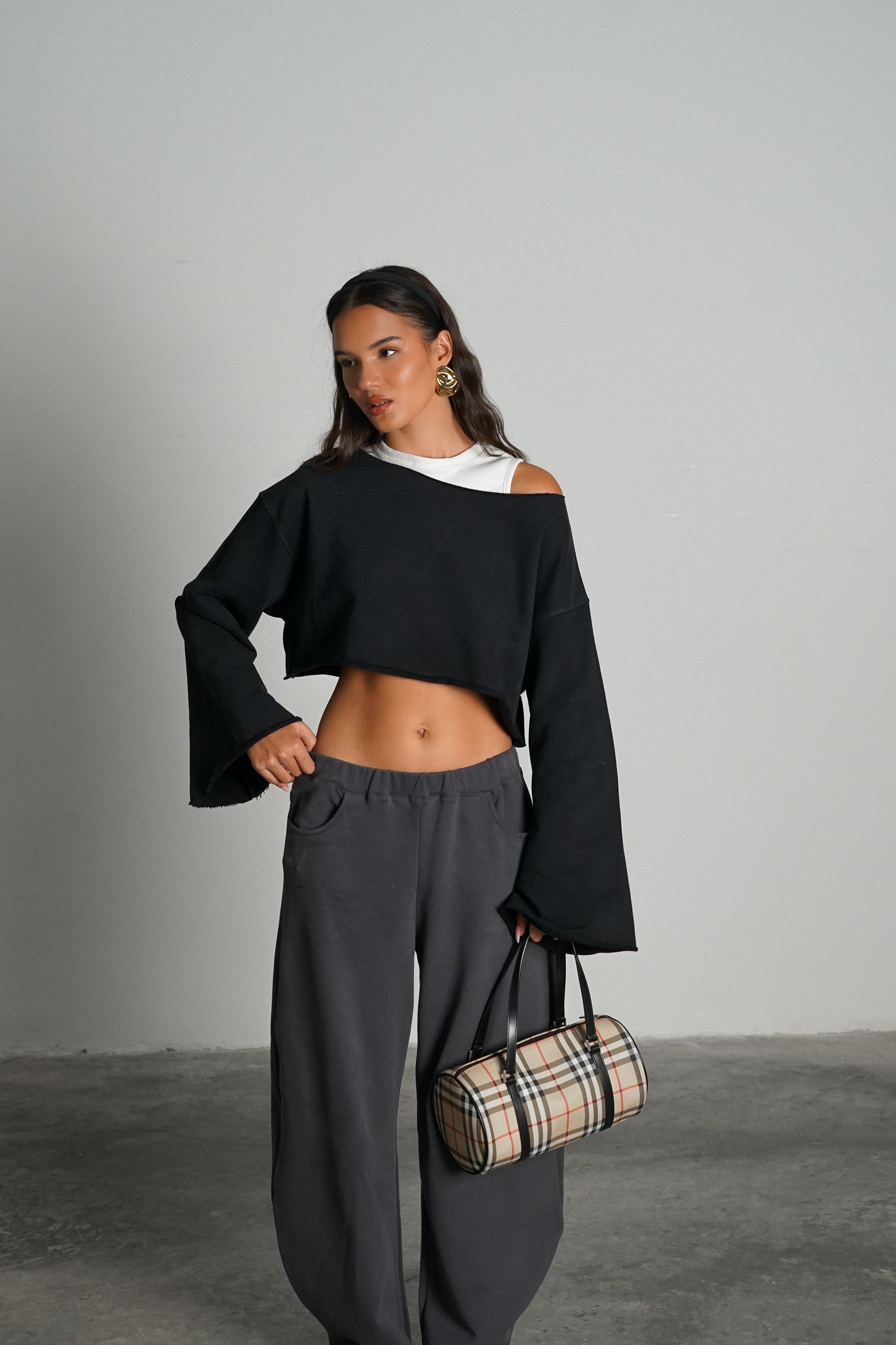 חולצת פירולי-שחור