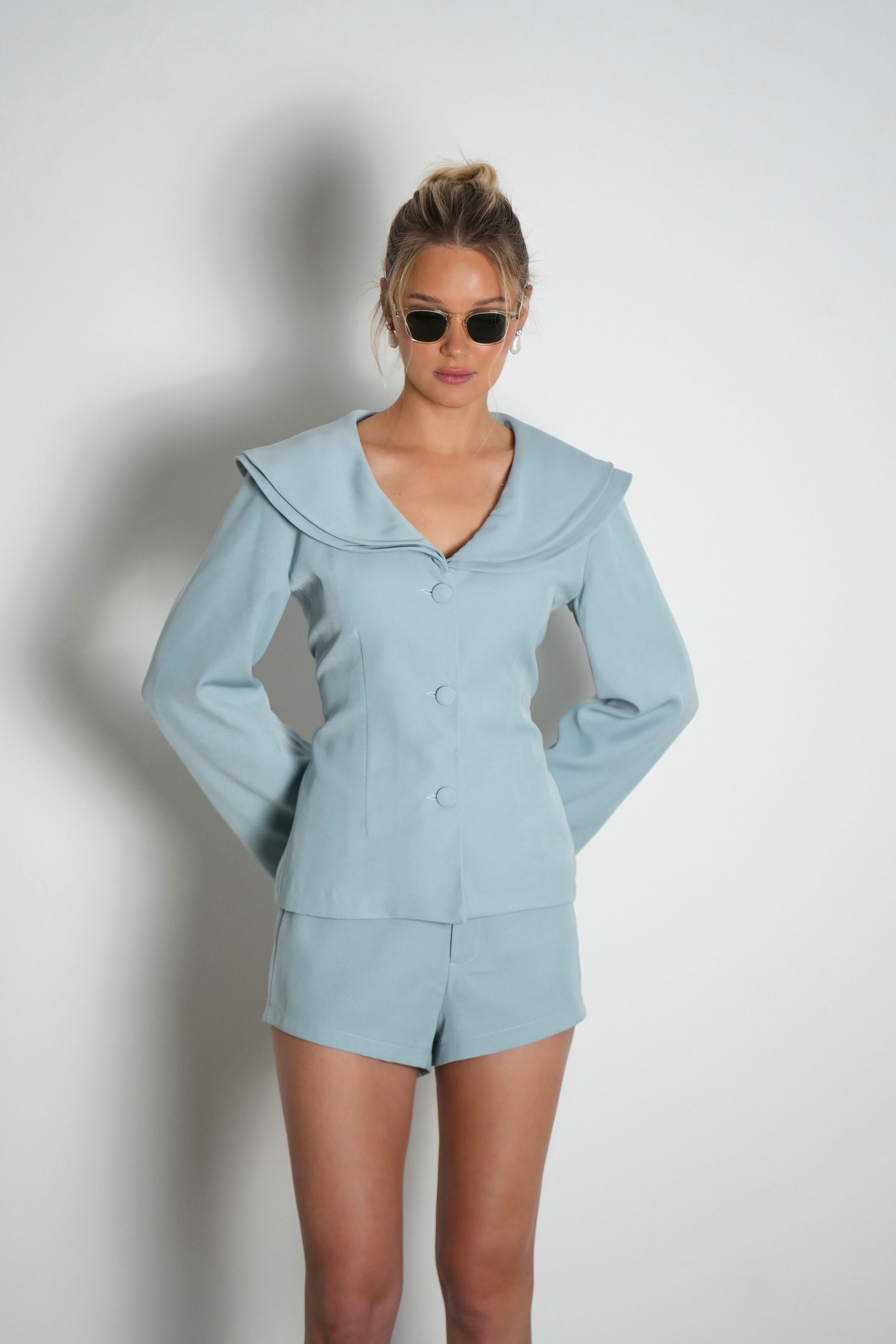 חליפת מונלייט-תכלת