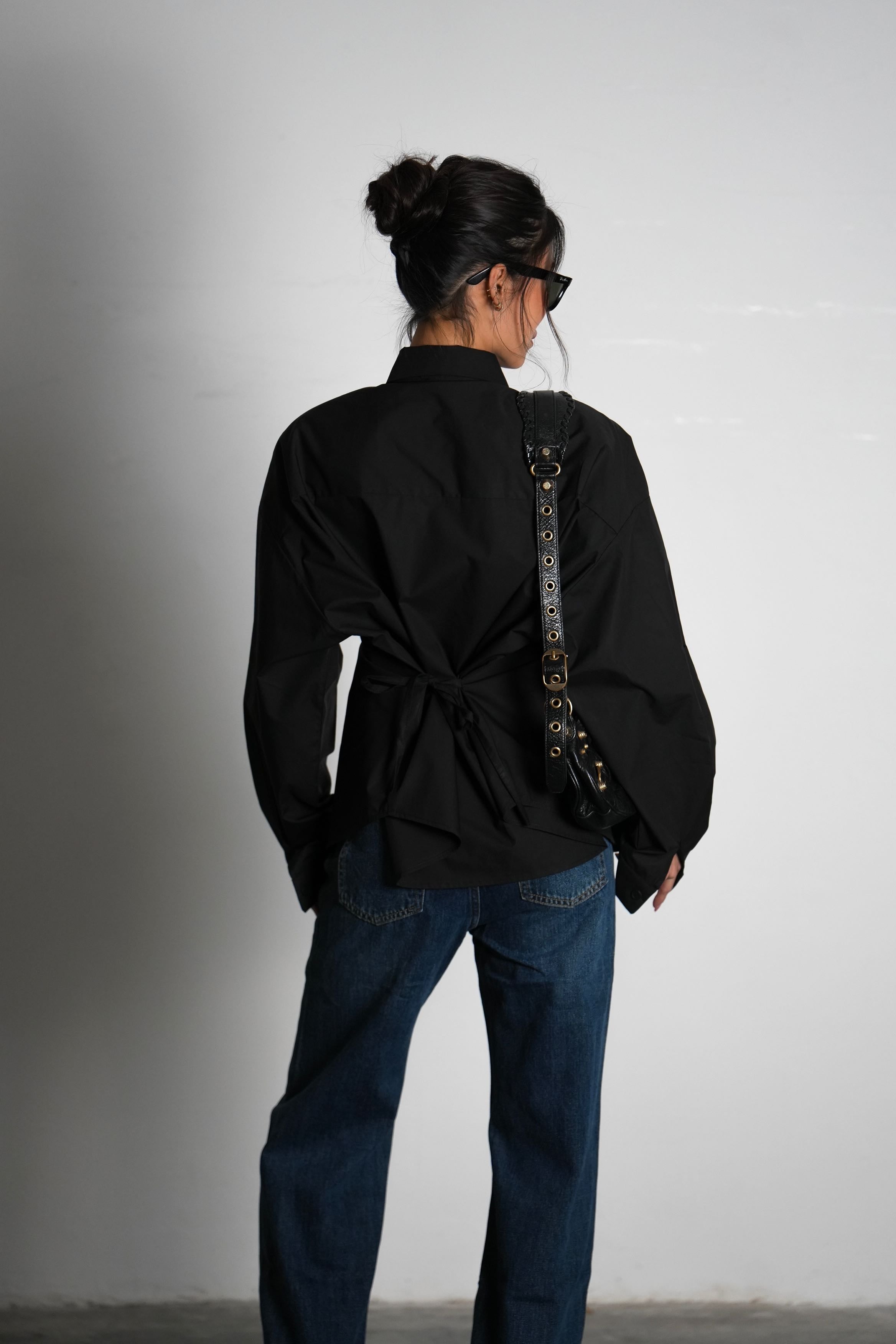 חולצת פיארה-שחור