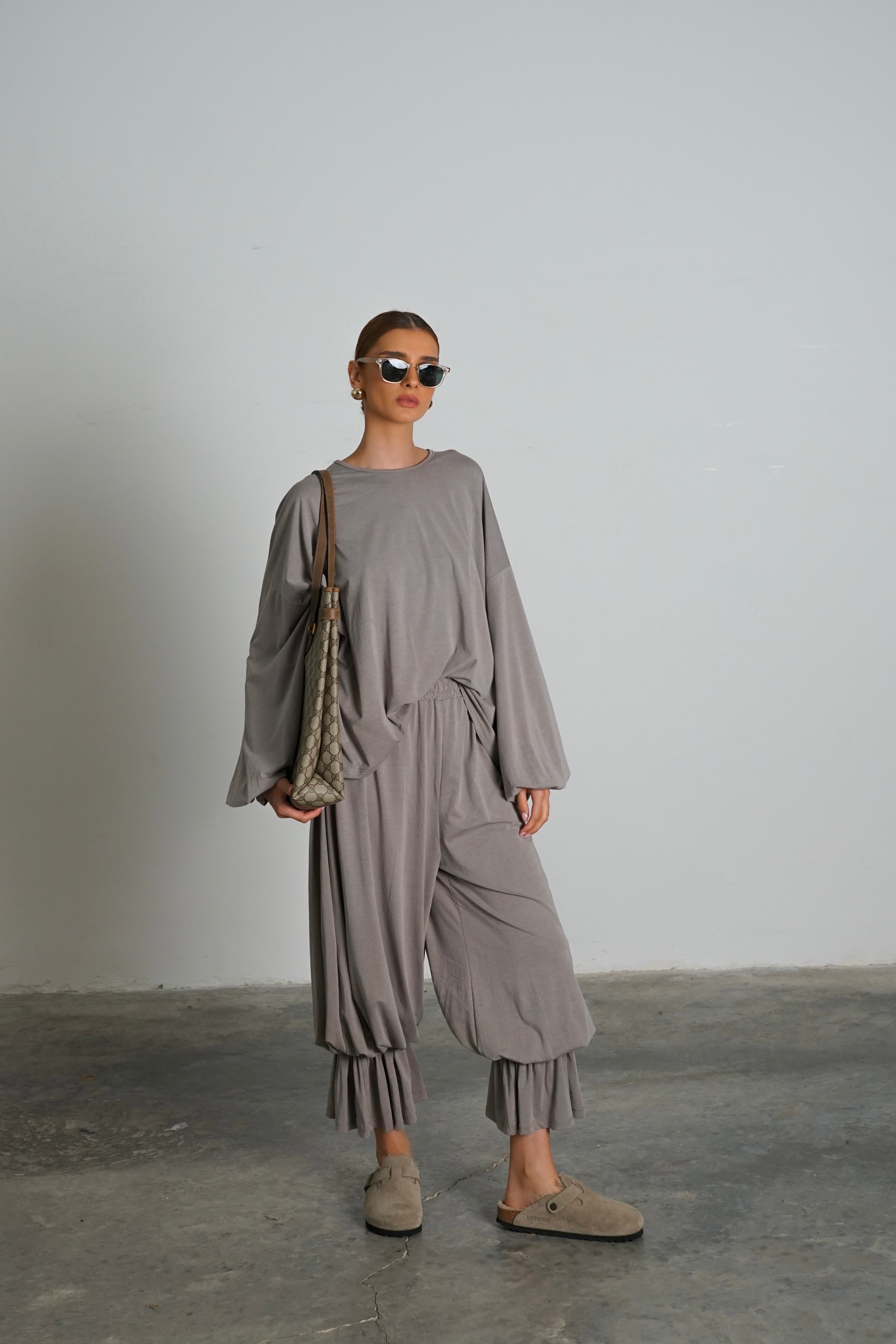 חליפת גאלה-אפור