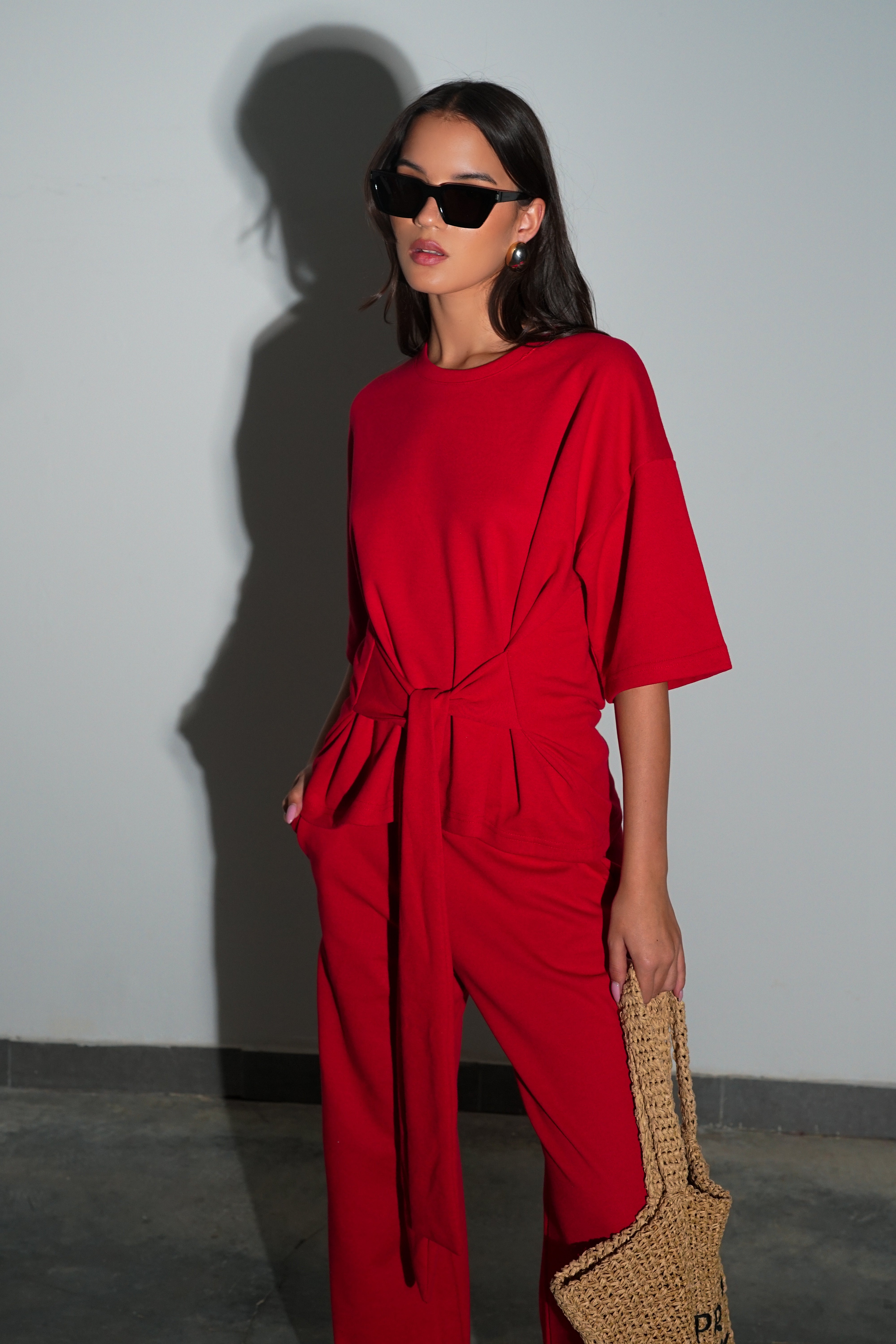 חליפת קלרה-אדום