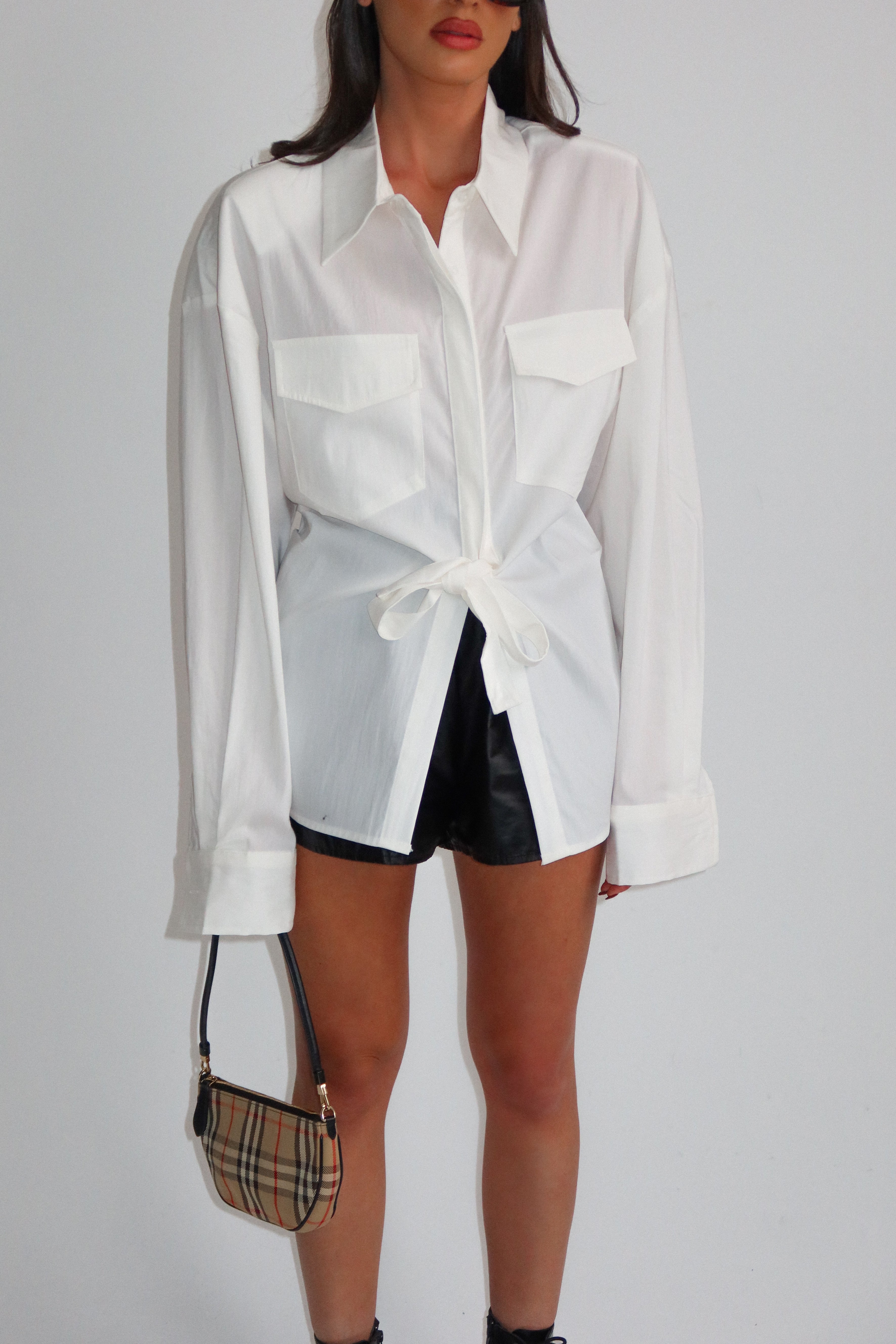 חולצת יוניק-לבן