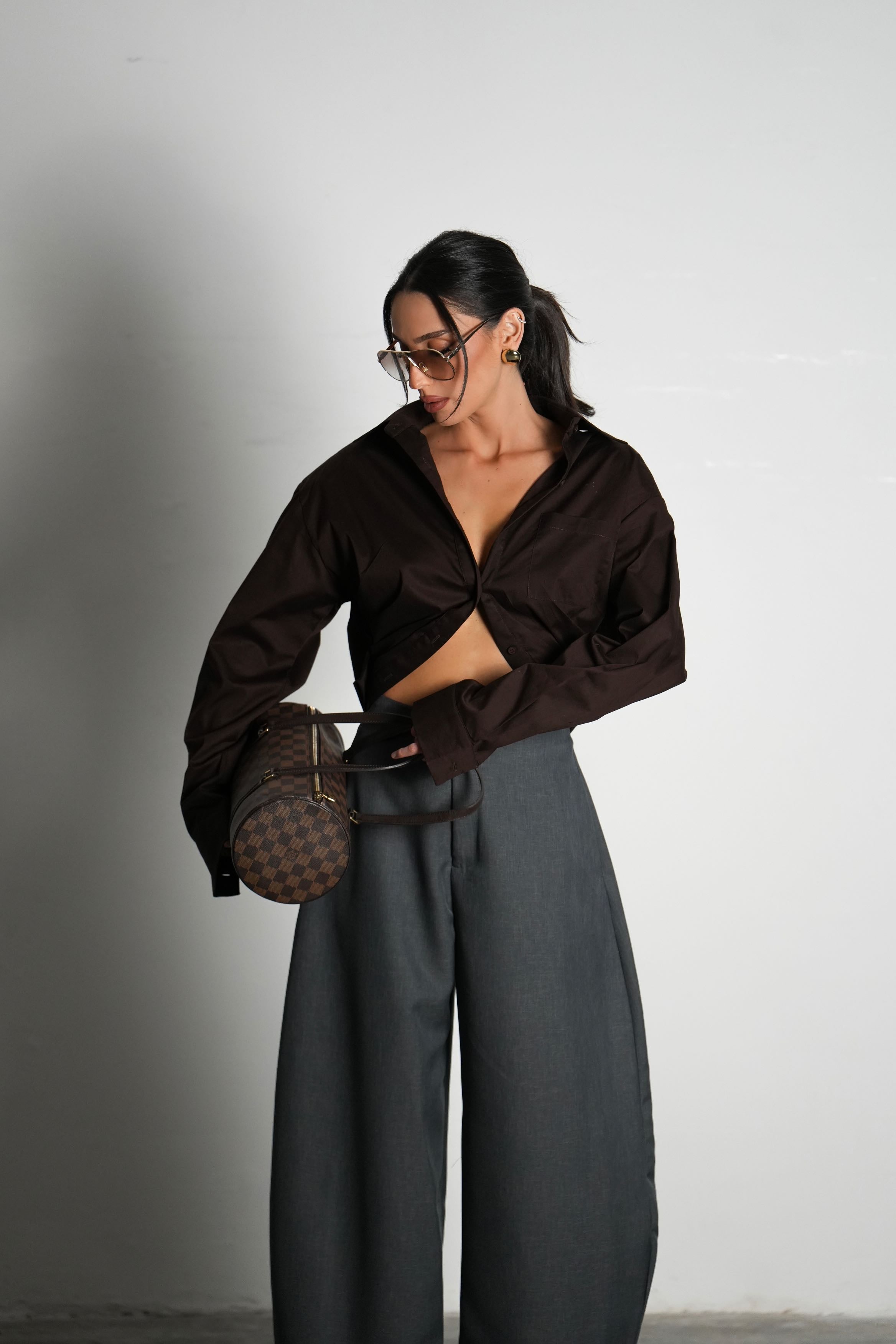 חולצת טויה-חום כהה