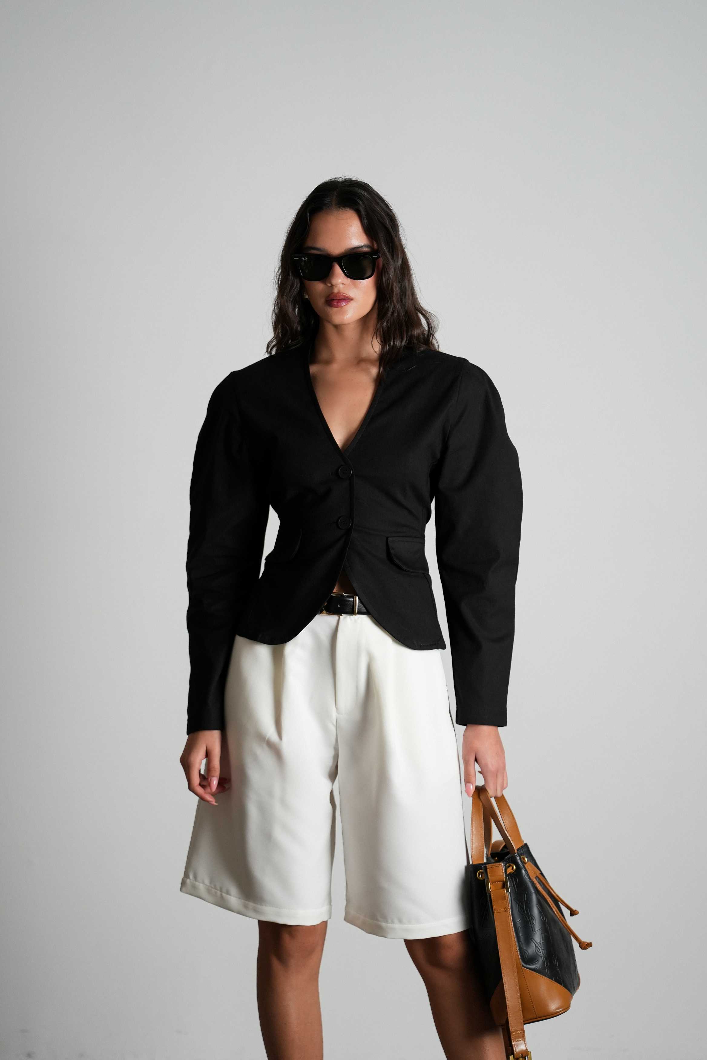 חולצת ליריקה-שחור