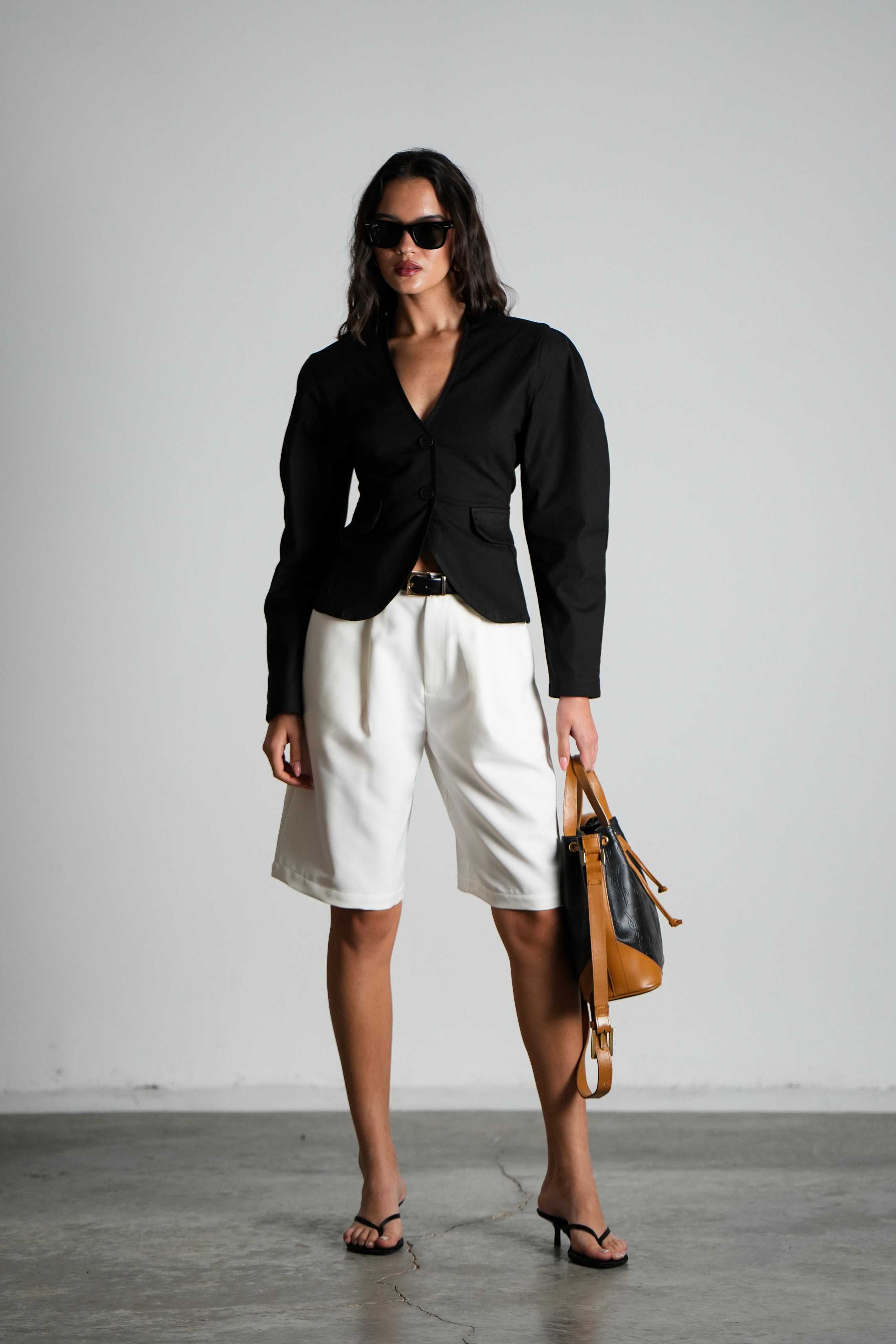 חולצת ליריקה-שחור