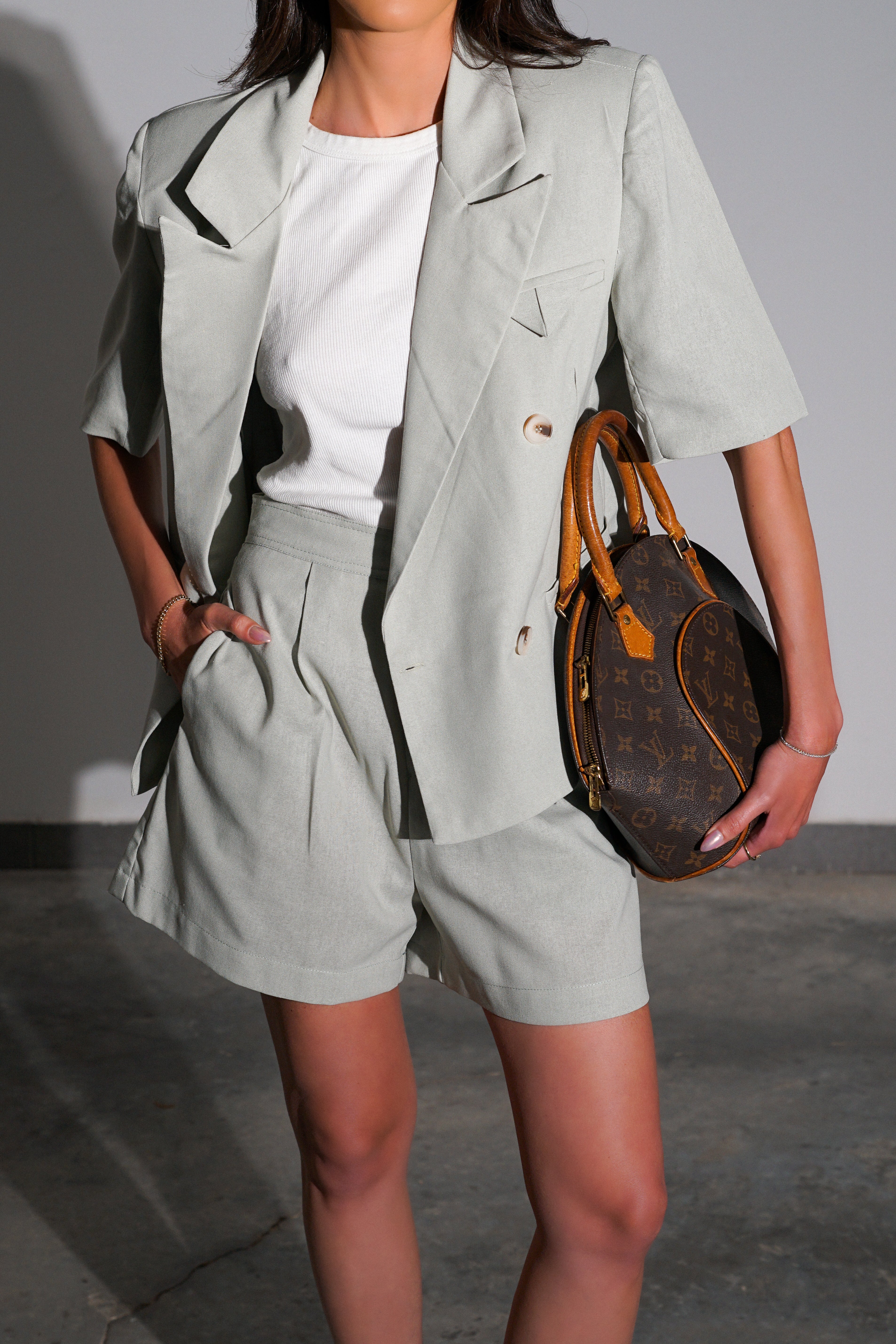 חליפת מאסימה-מנטה