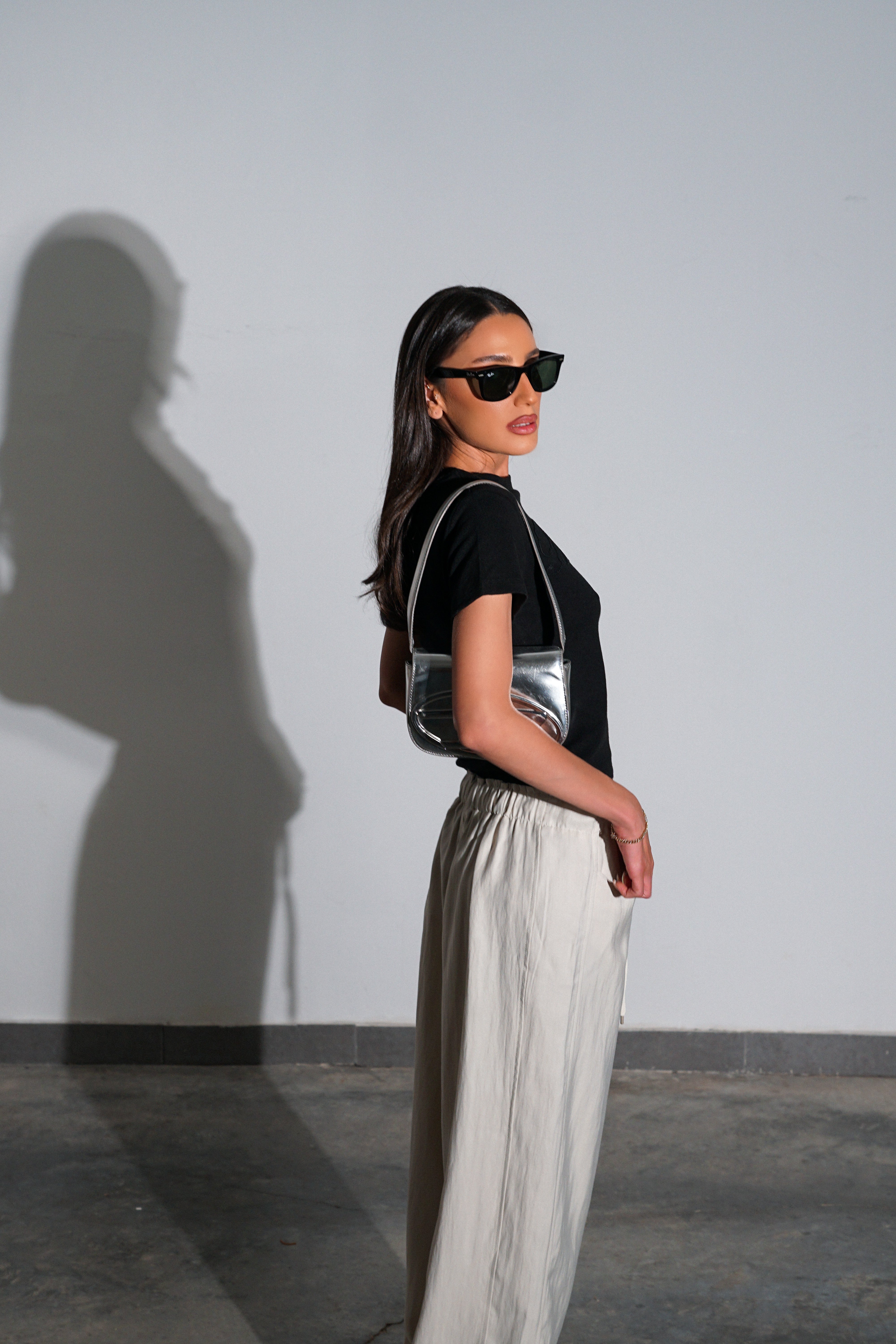 מכנסי שיינה-בז