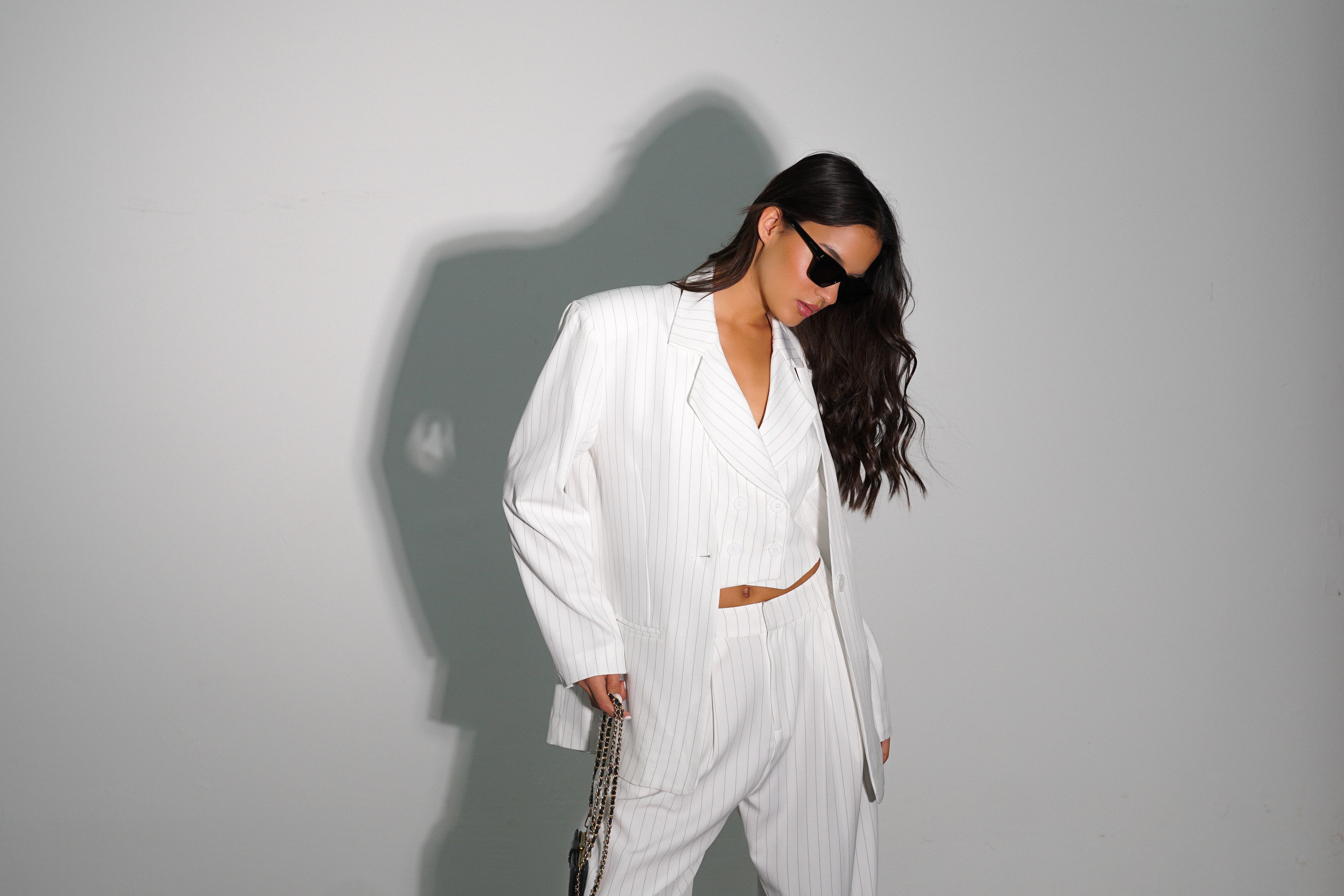 חליפת אנדי-לבן