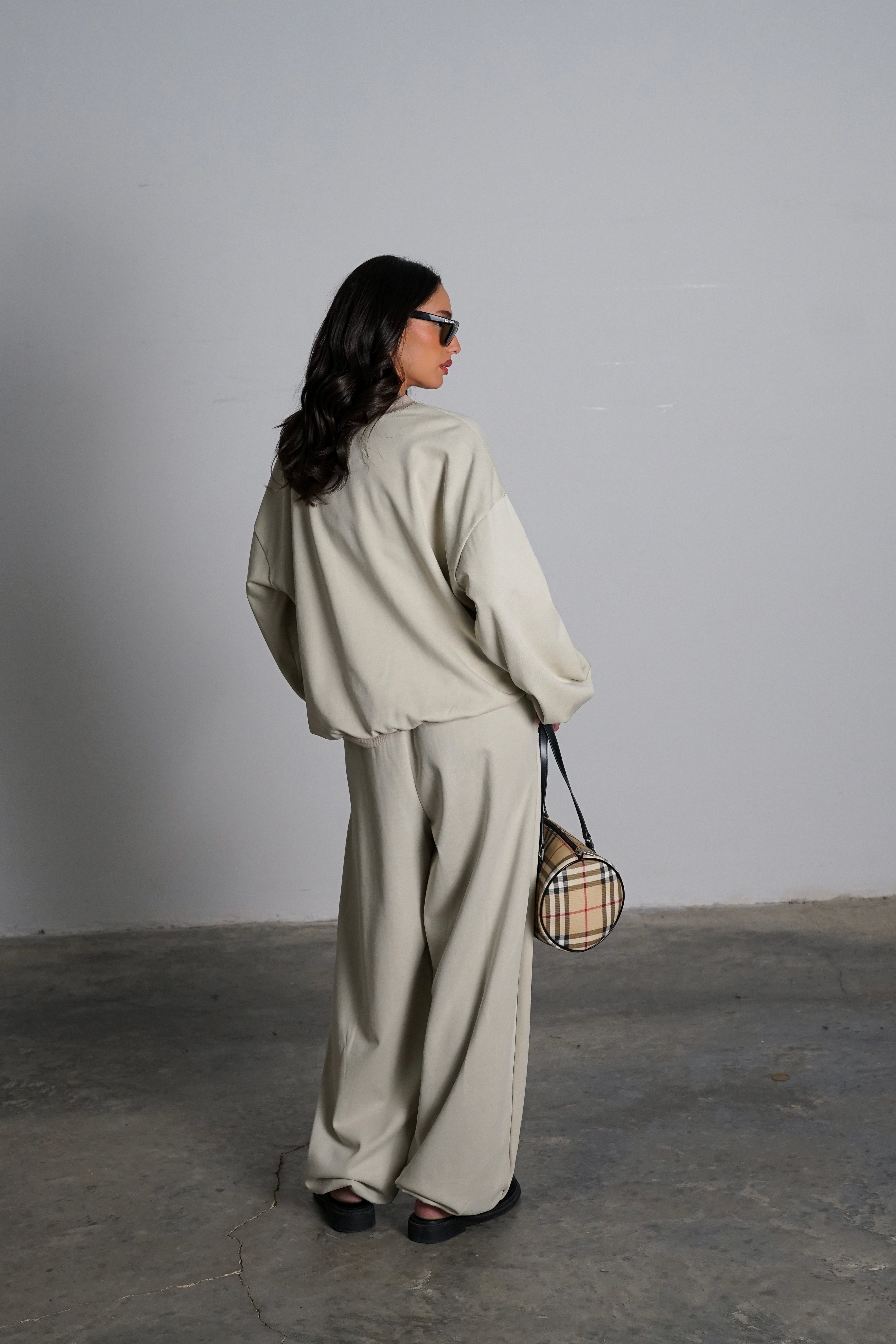 חליפת נייטי-אבן