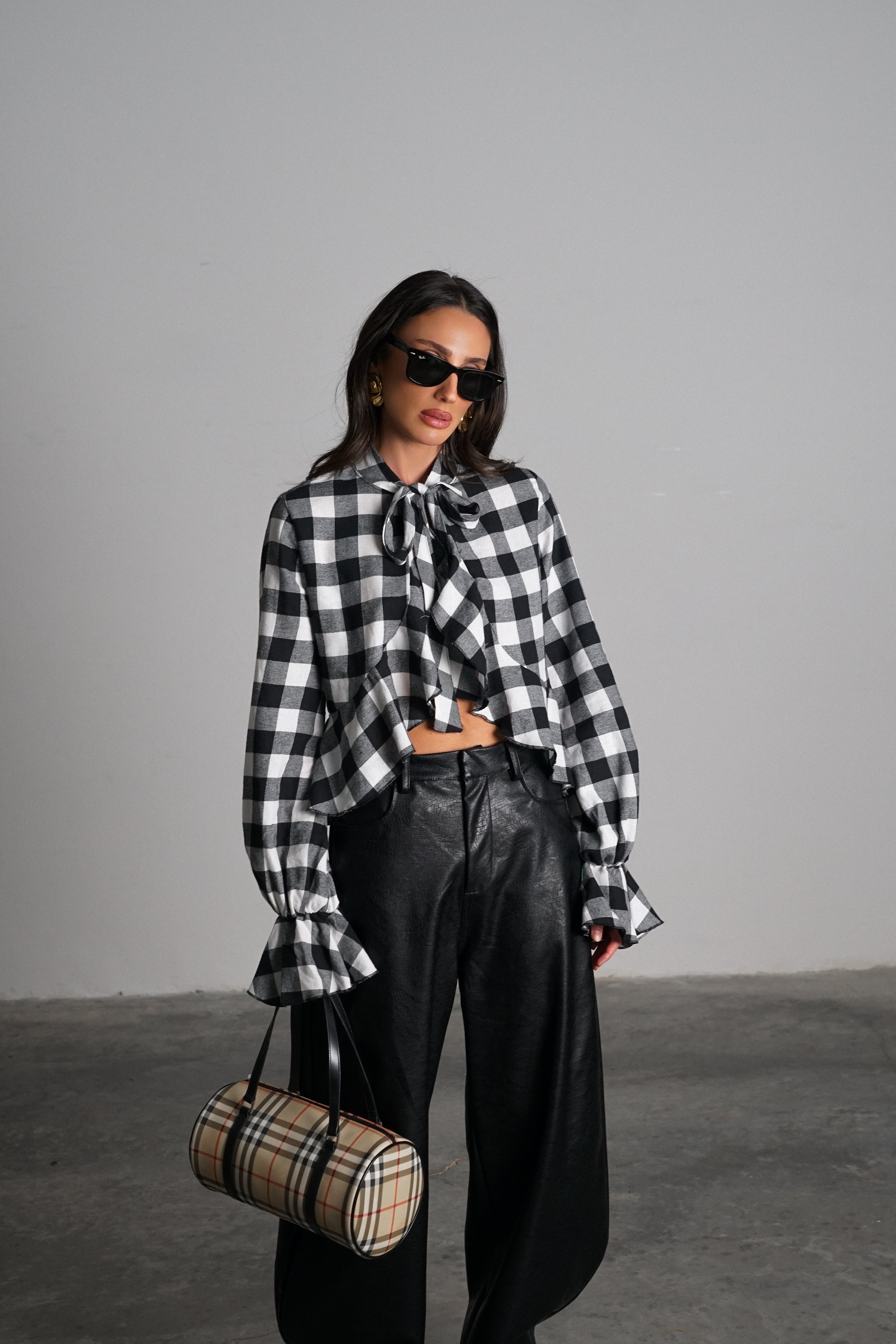 חולצת טורין-שחור