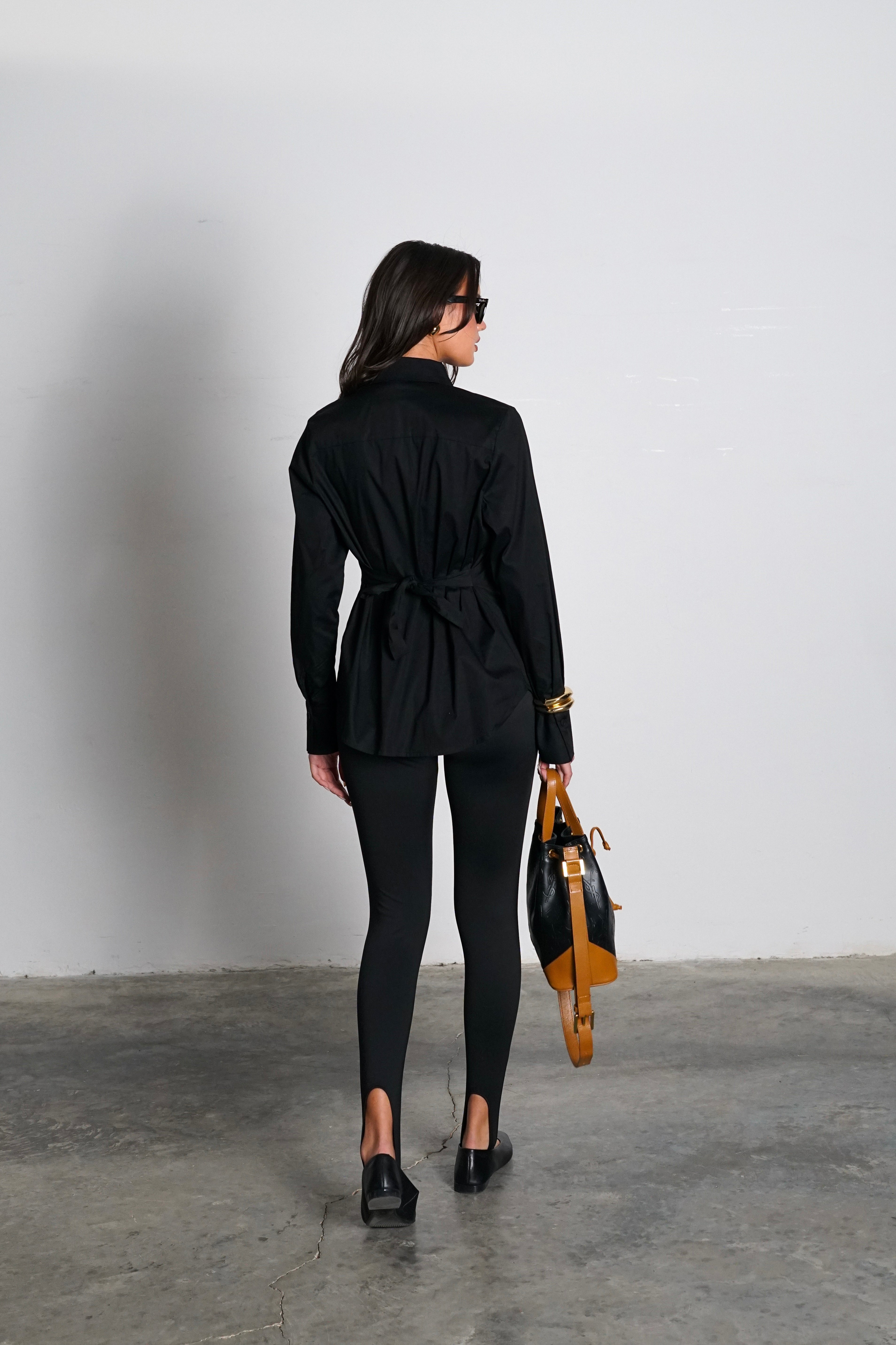 חולצת מידנייט-שחור