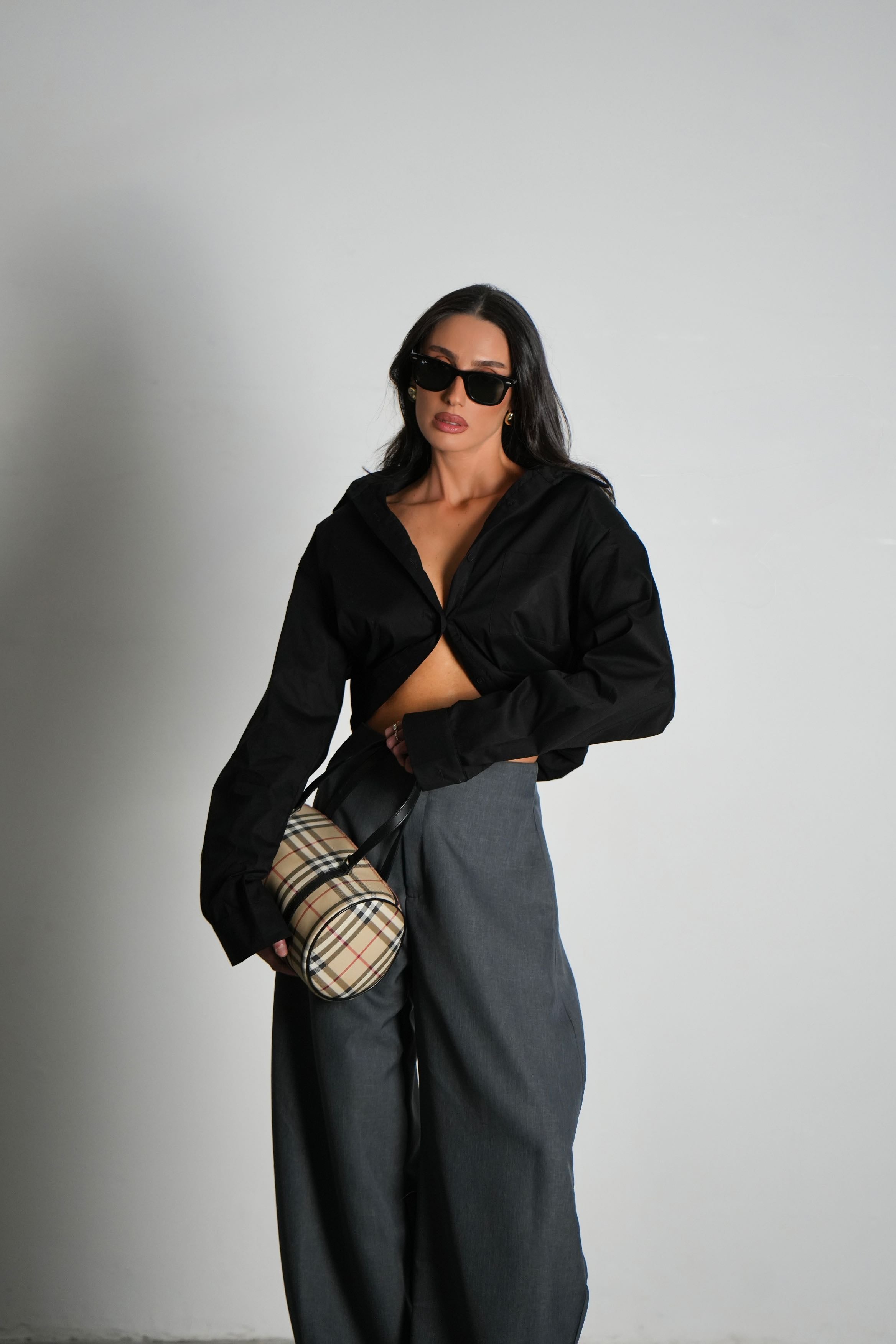 חולצת טויה-שחור