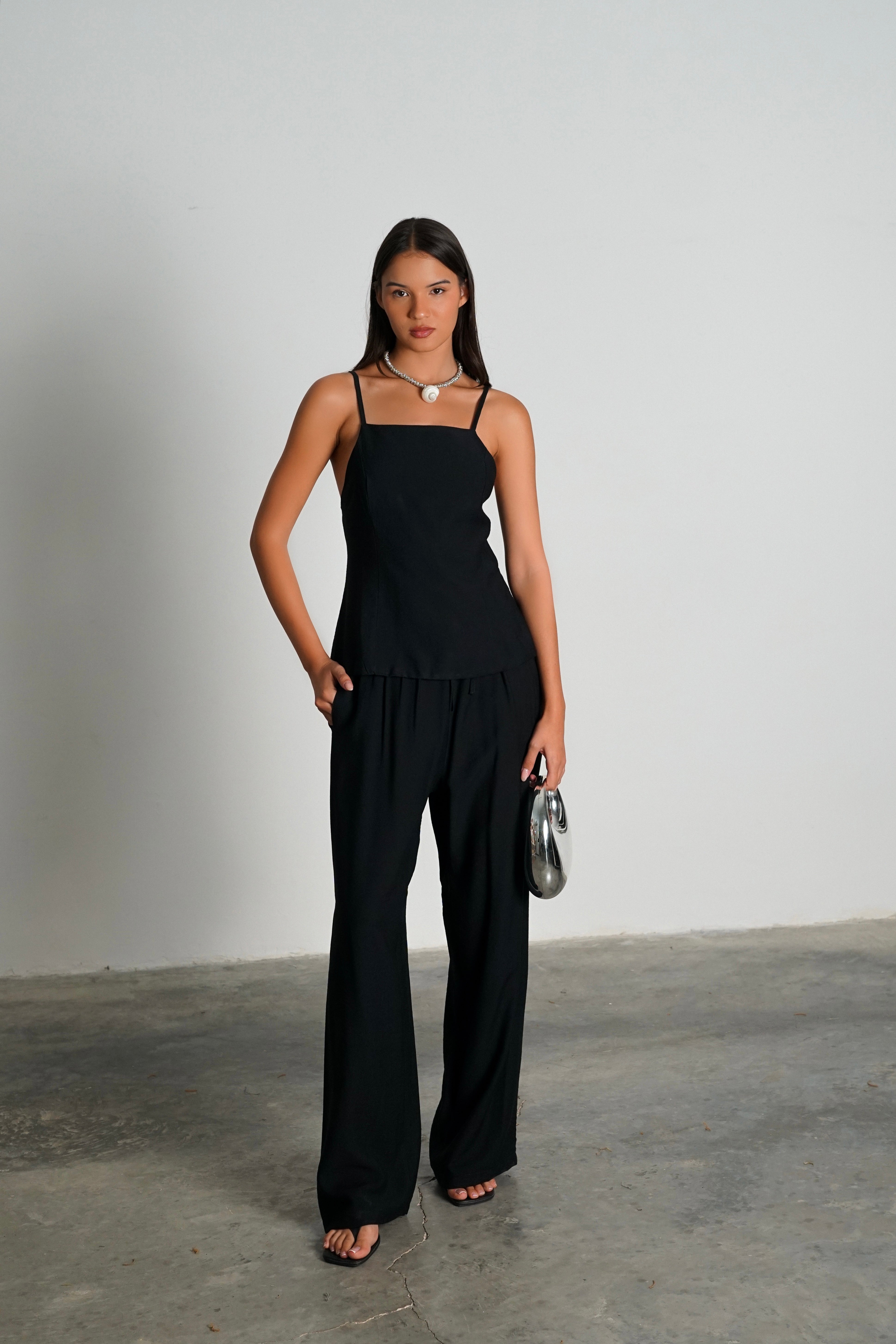 חליפת מנילה-שחור