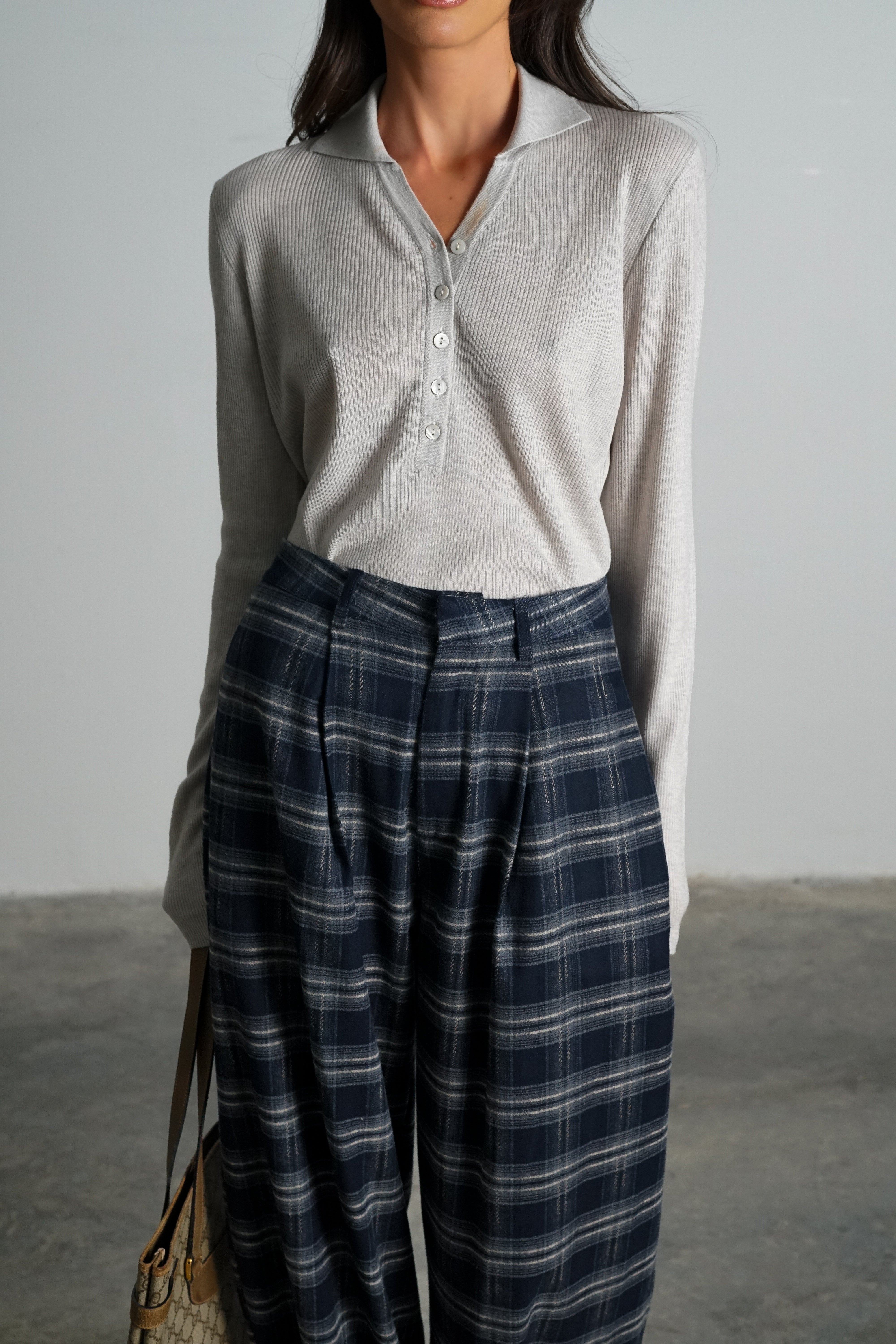 חולצת פלאה-אפור