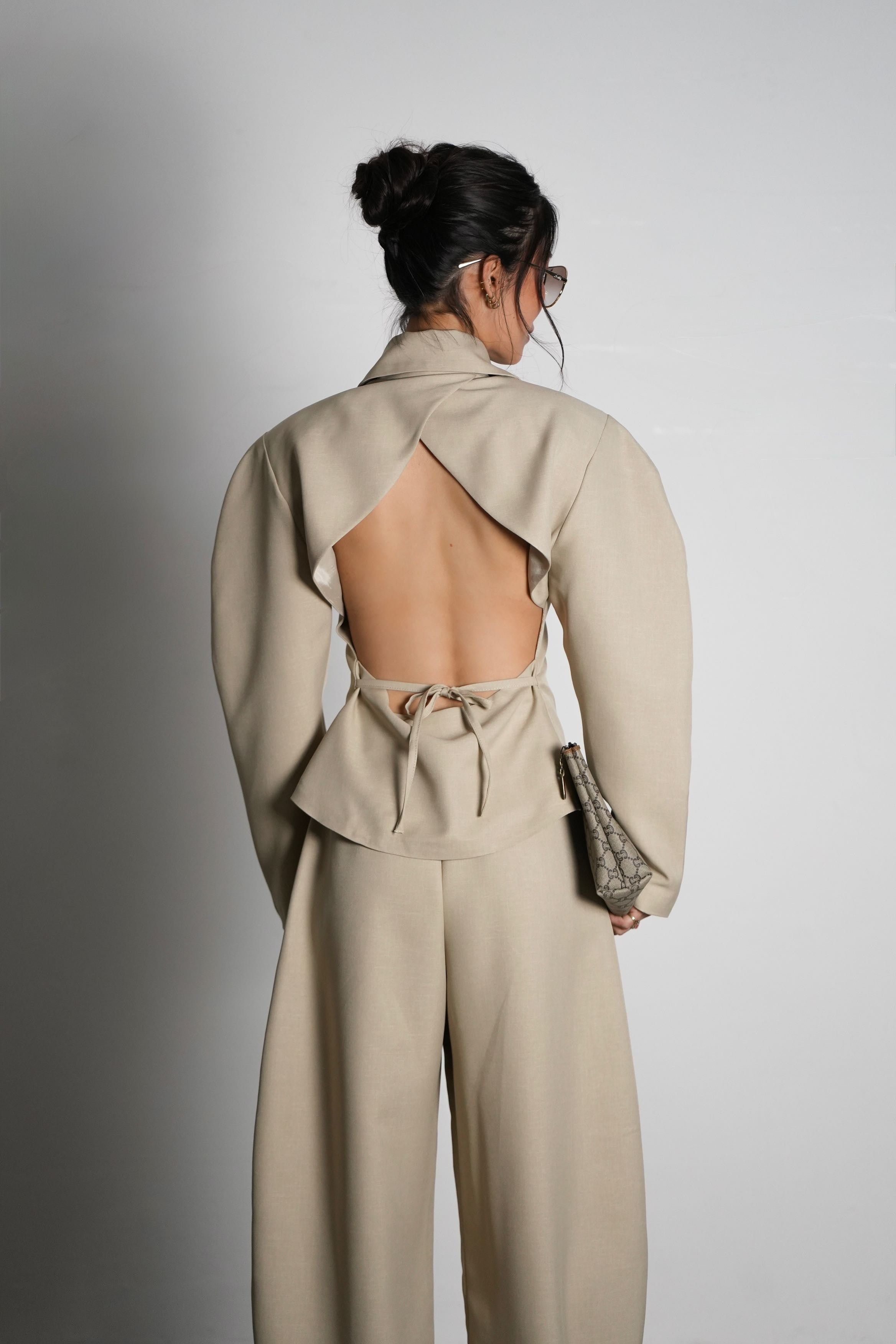 חליפת מידטאון-בז