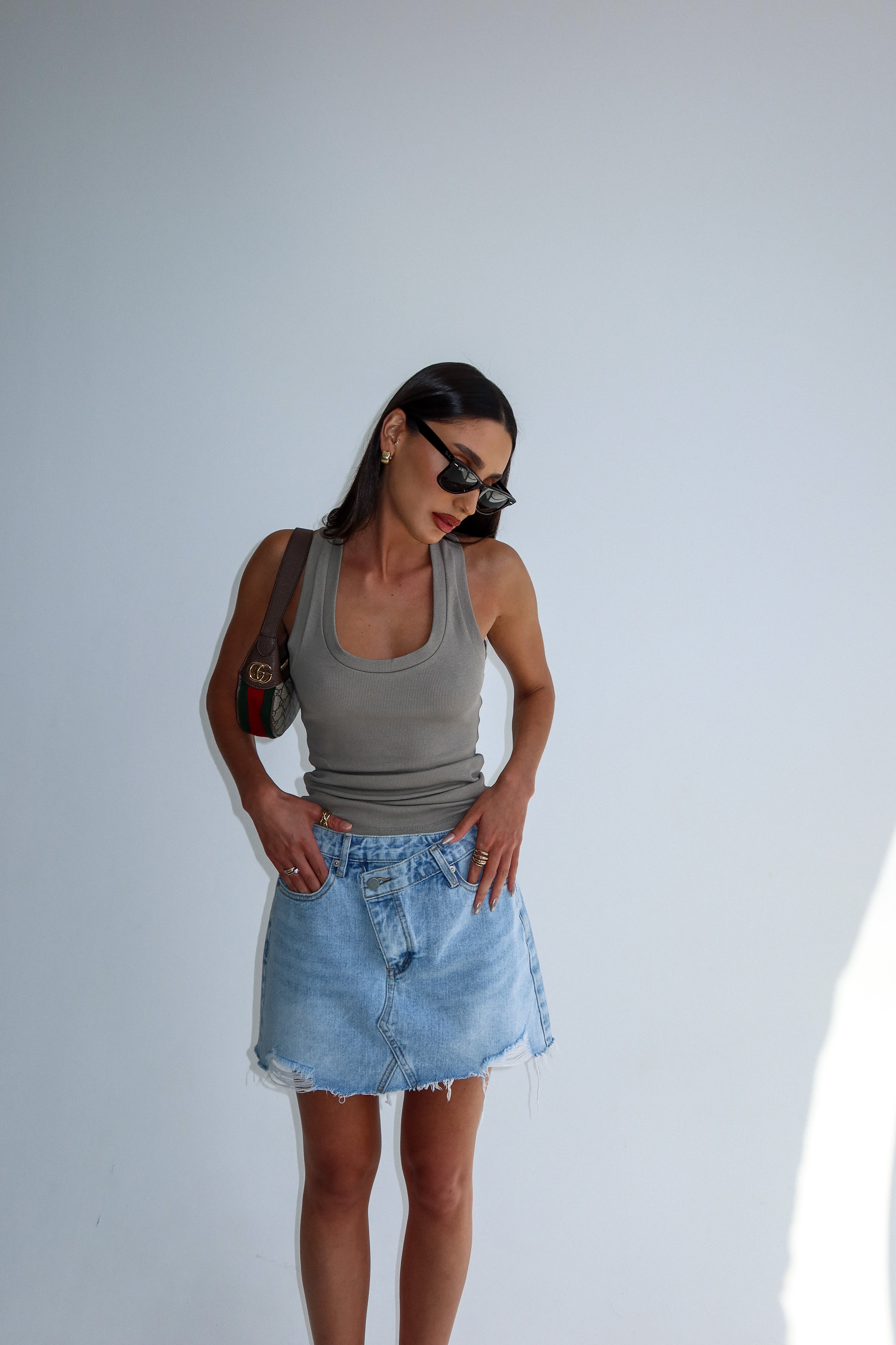 חצאיתי גינס ויה