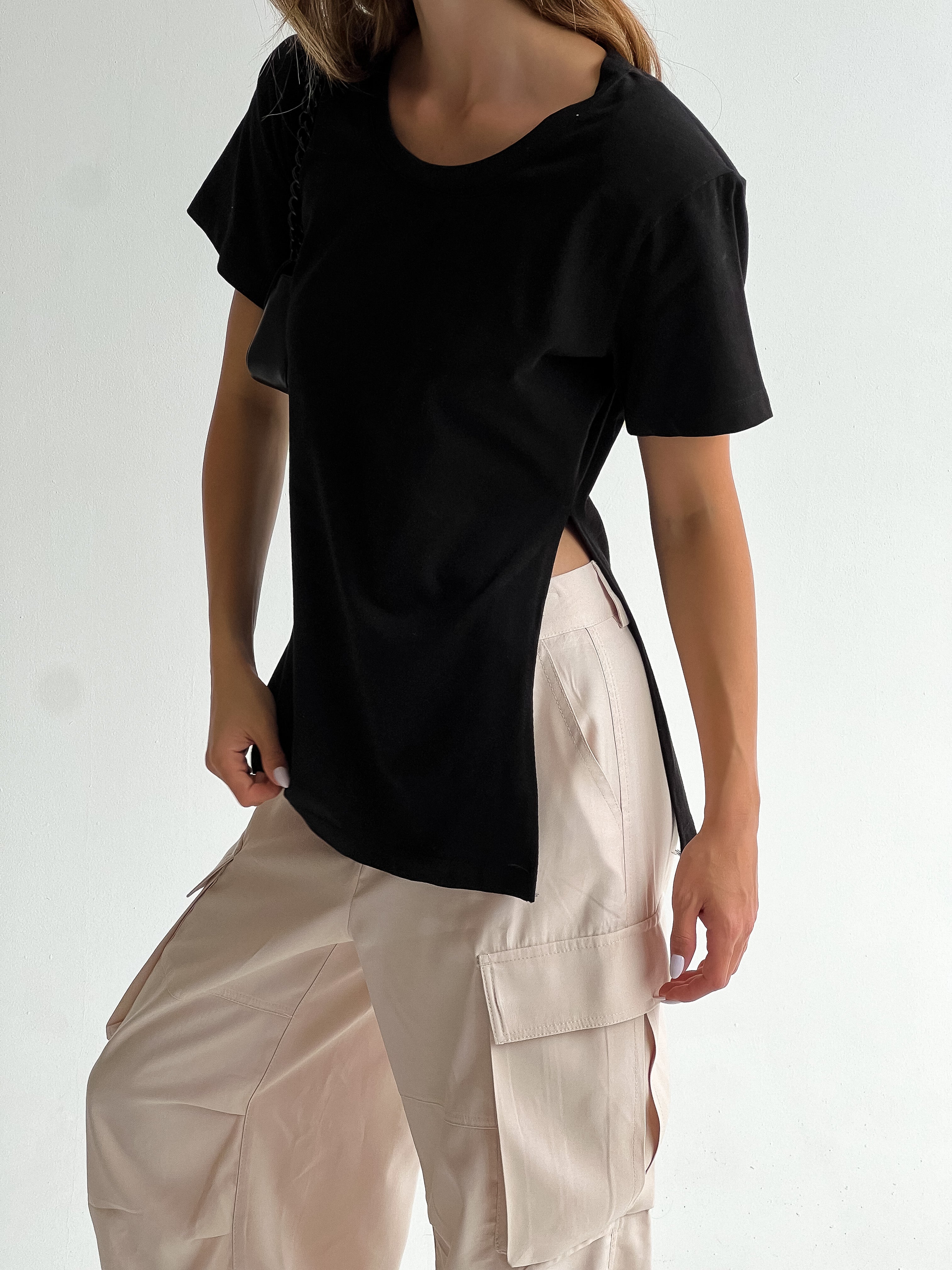 חולצת בייסיק כריות-שחור