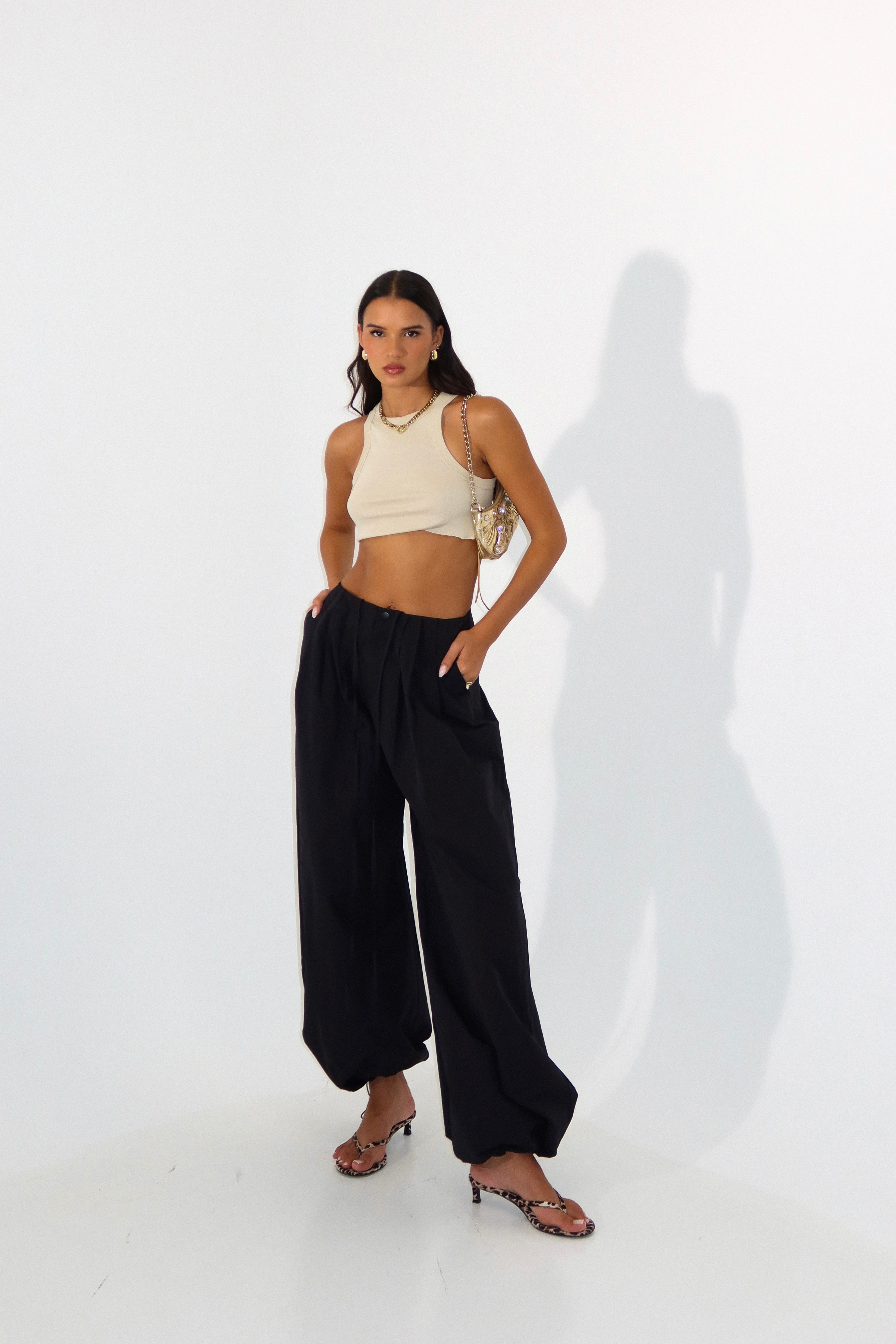 מכנסי קירה-שחור