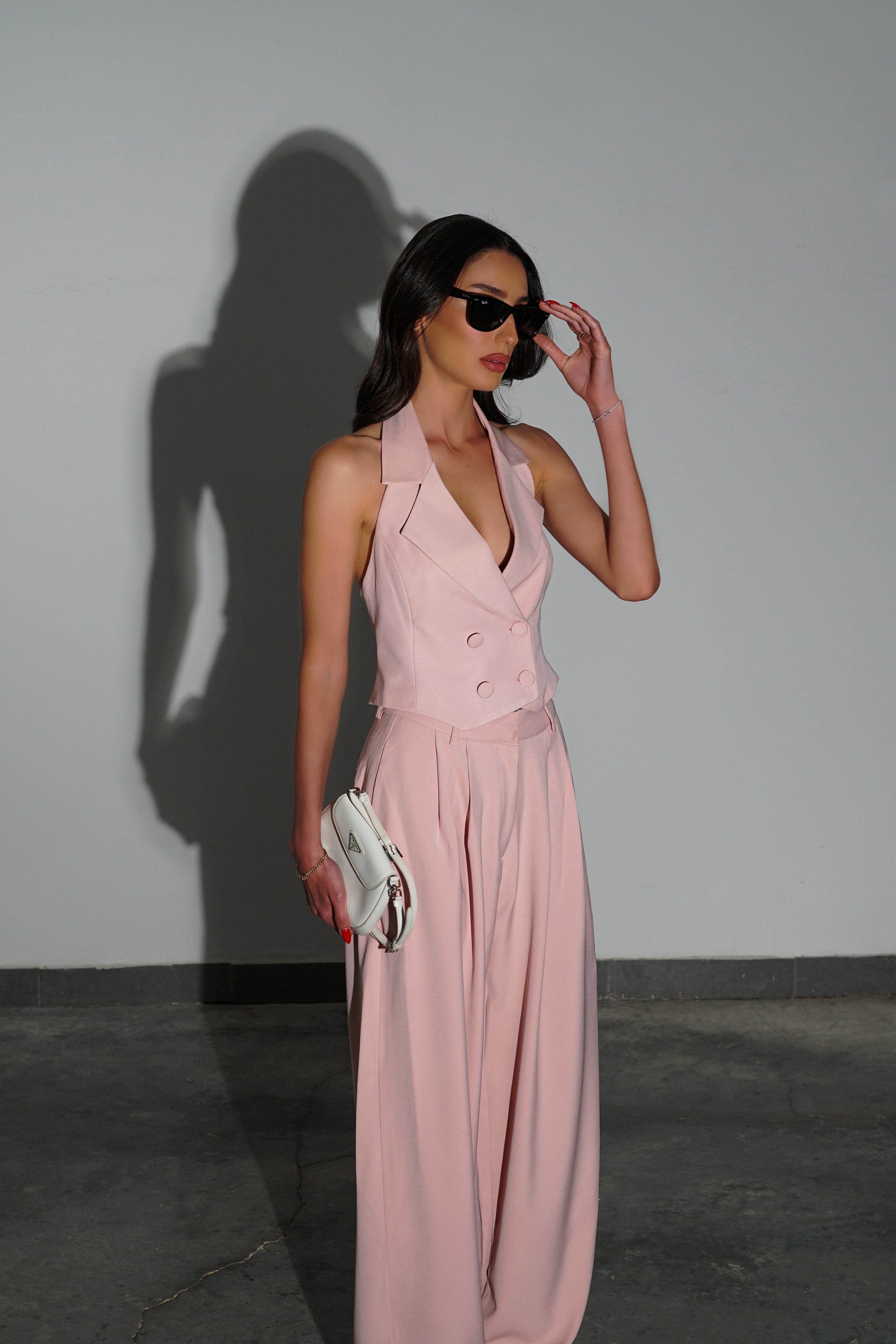 חליפת מוניקה-ורוד