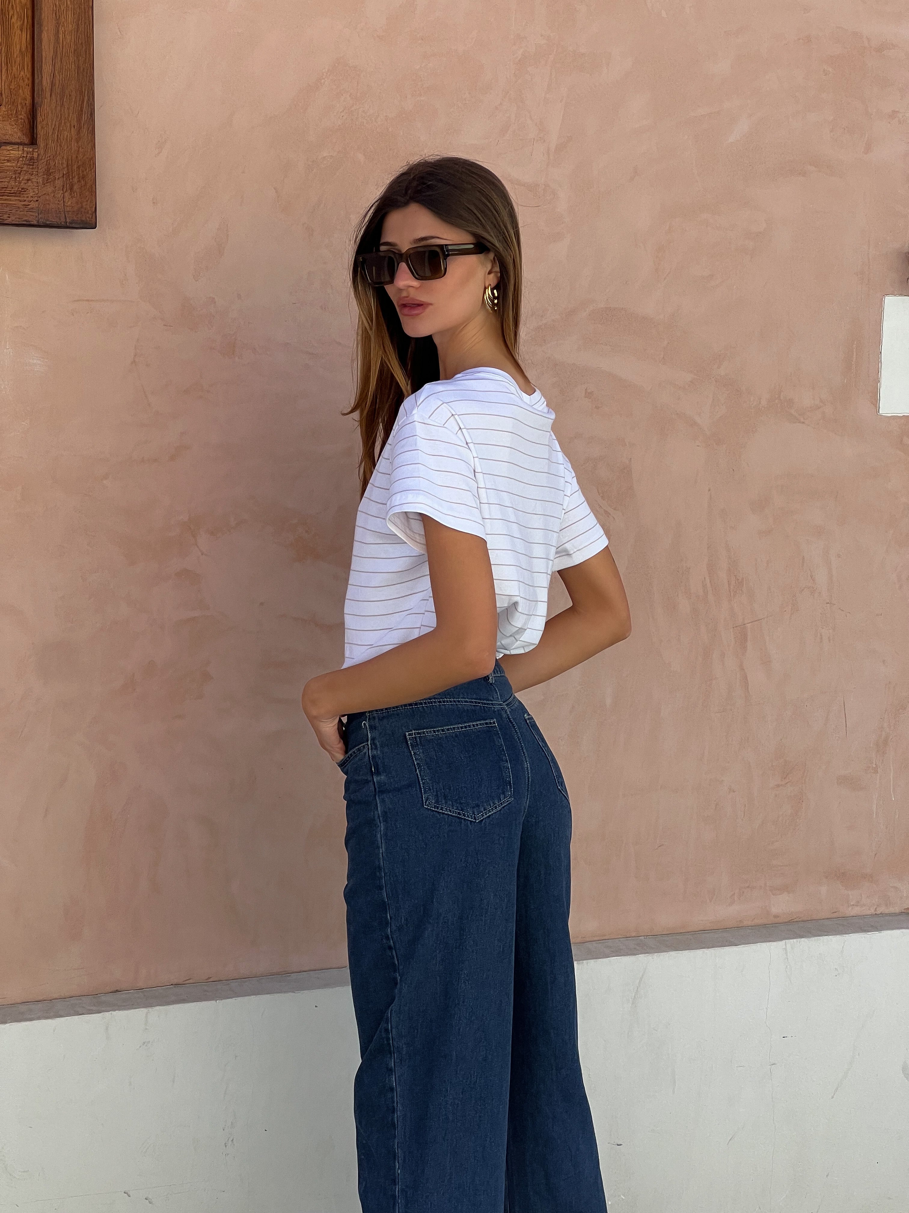 חולצת בייס פסים - לבן אבן