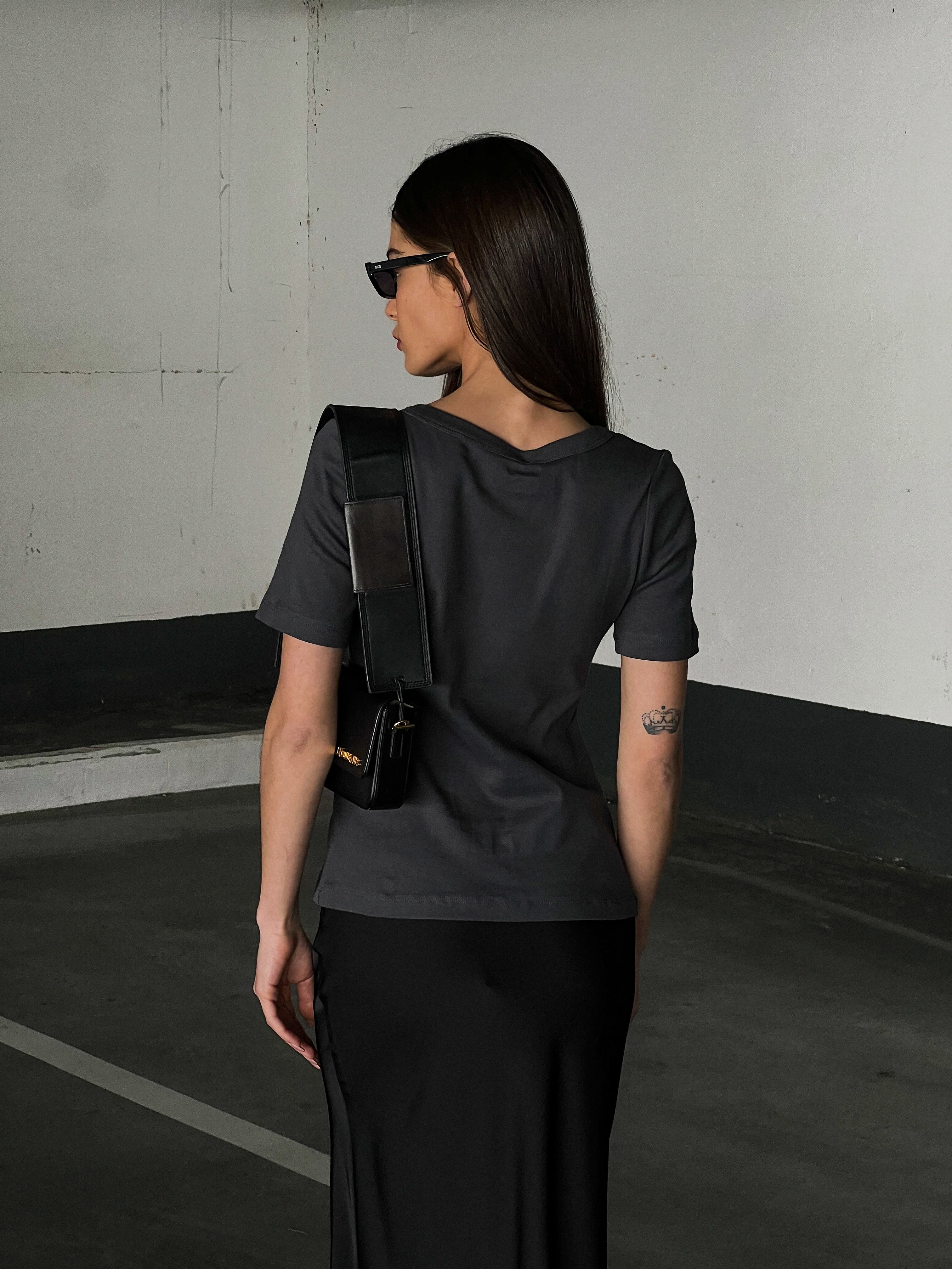 חולצת בייסיק 118-אפור כהה