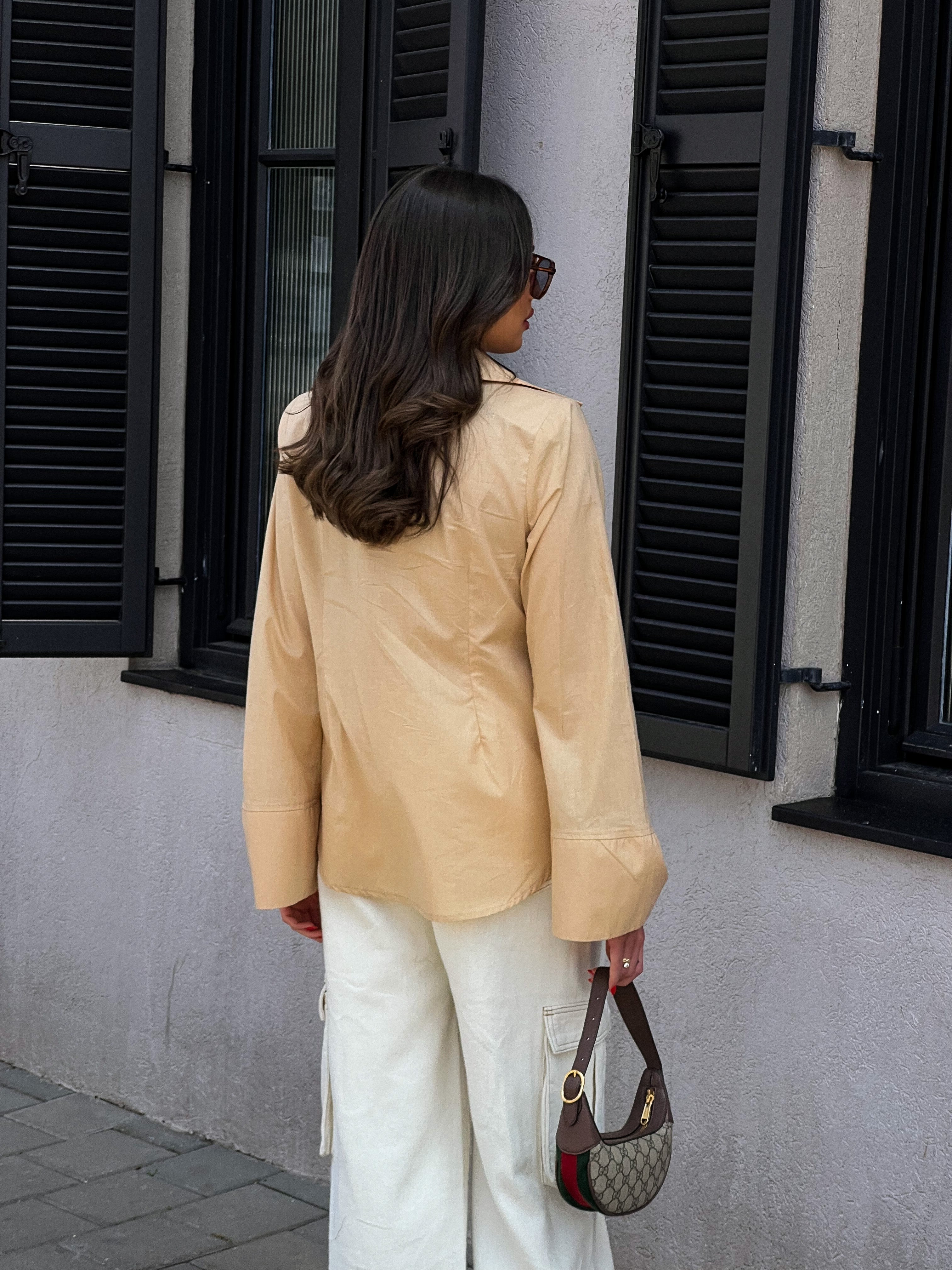 חולצת פמי-בז